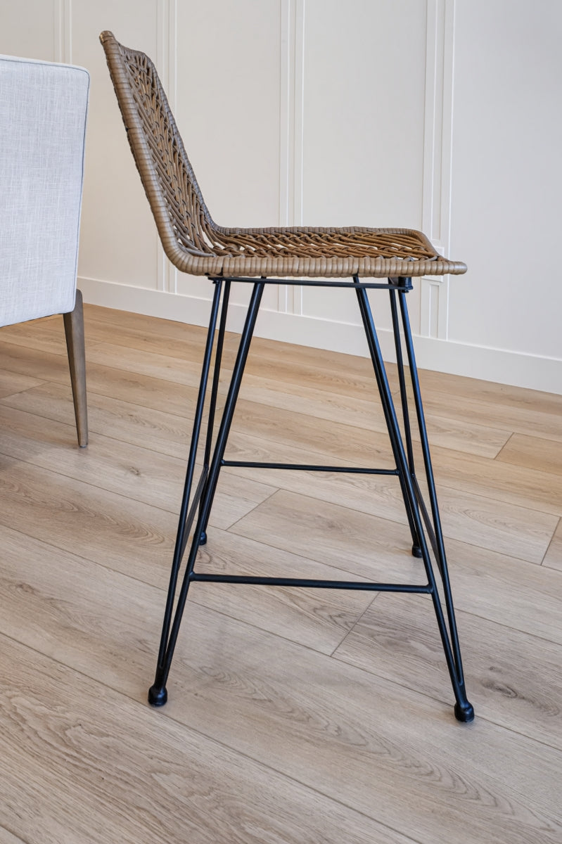 BUCKET SEAT BARSTOOL NATURAL B