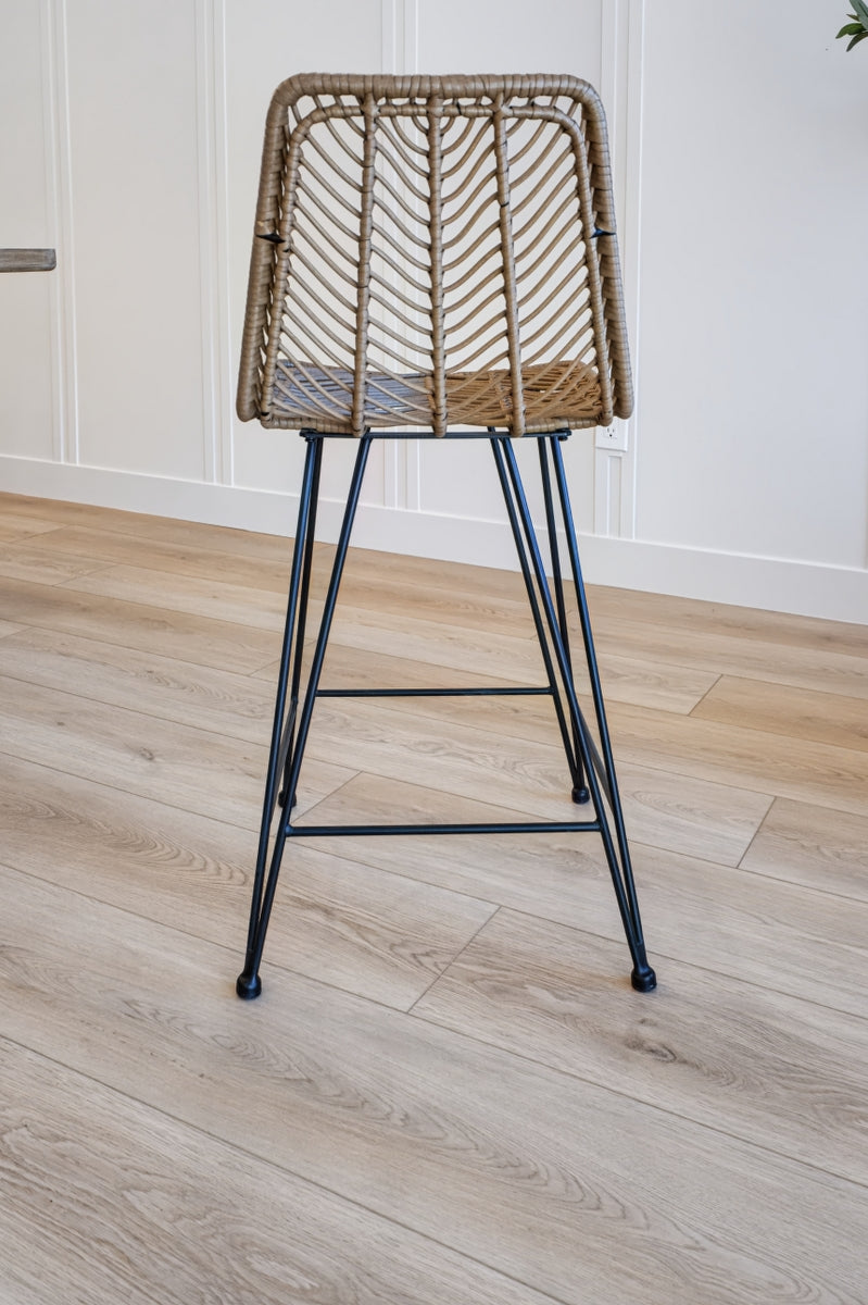 BUCKET SEAT BARSTOOL NATURAL B