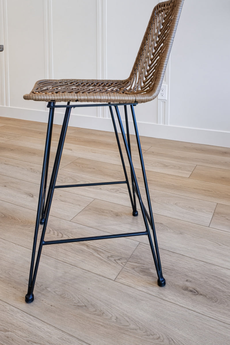 BUCKET SEAT BARSTOOL NATURAL B