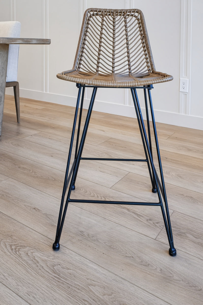 BUCKET SEAT BARSTOOL NATURAL B