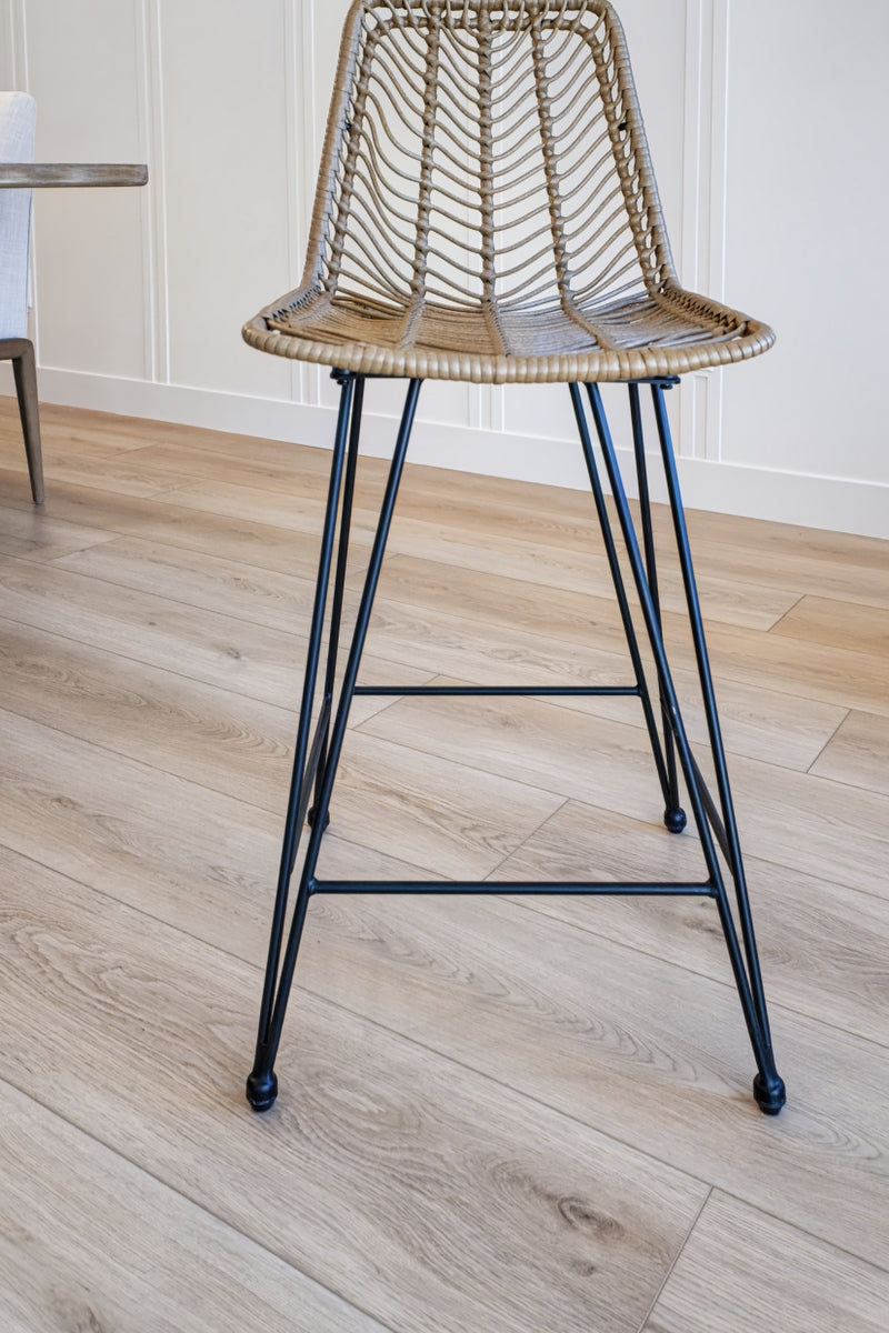 BUCKET SEAT BARSTOOL NATURAL C