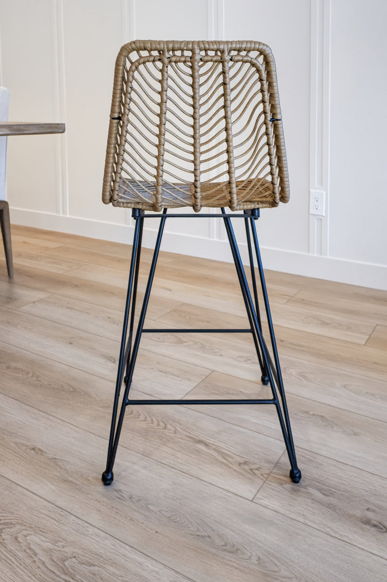 BUCKET SEAT BARSTOOL NATURAL C