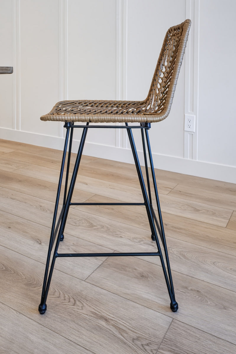 BUCKET SEAT BARSTOOL NATURAL C