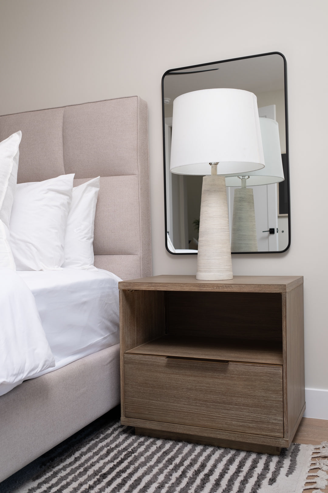 ALUMINUM FRAME MIRROR 24X36 2