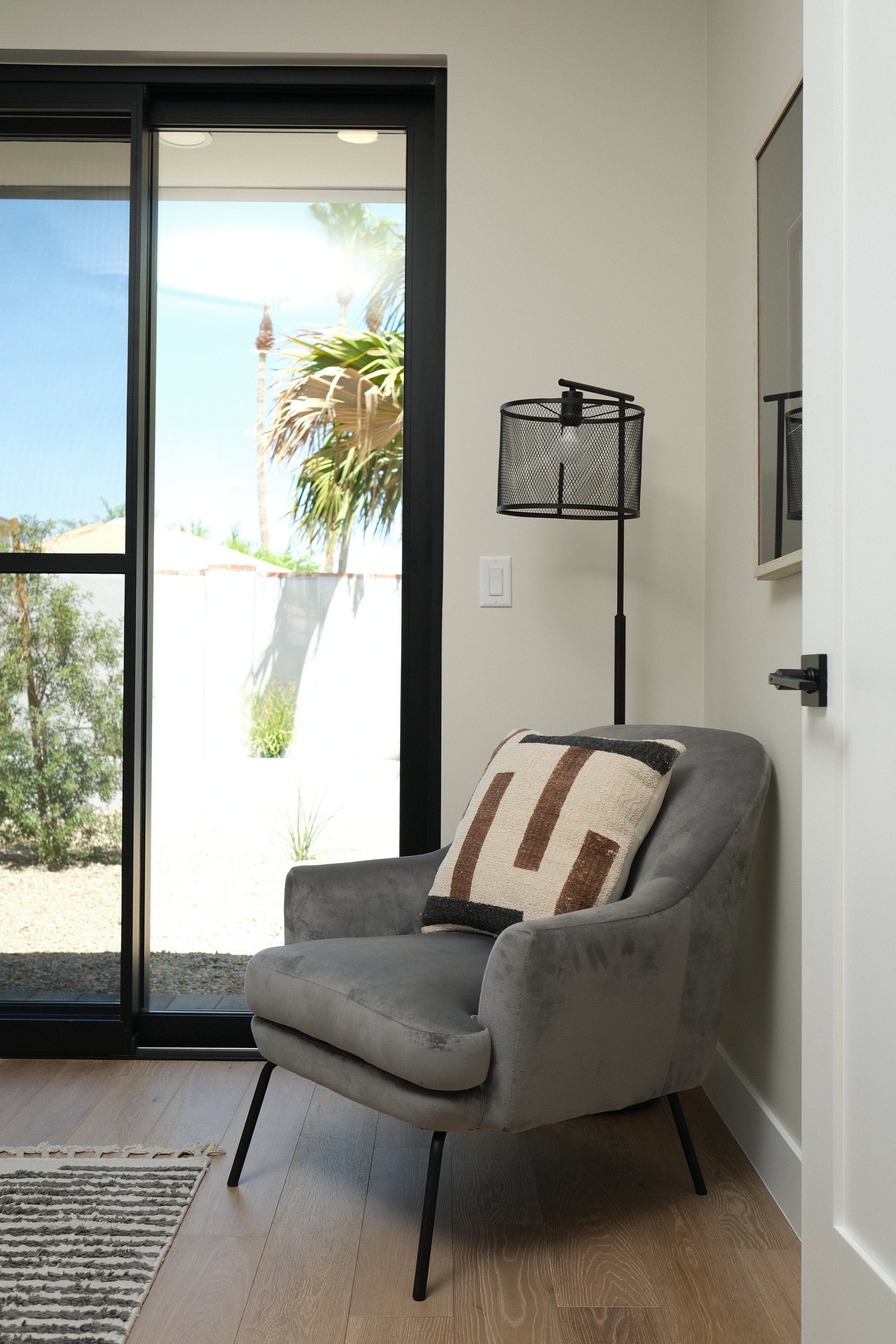 VELVET STEEL GREY CHAIR