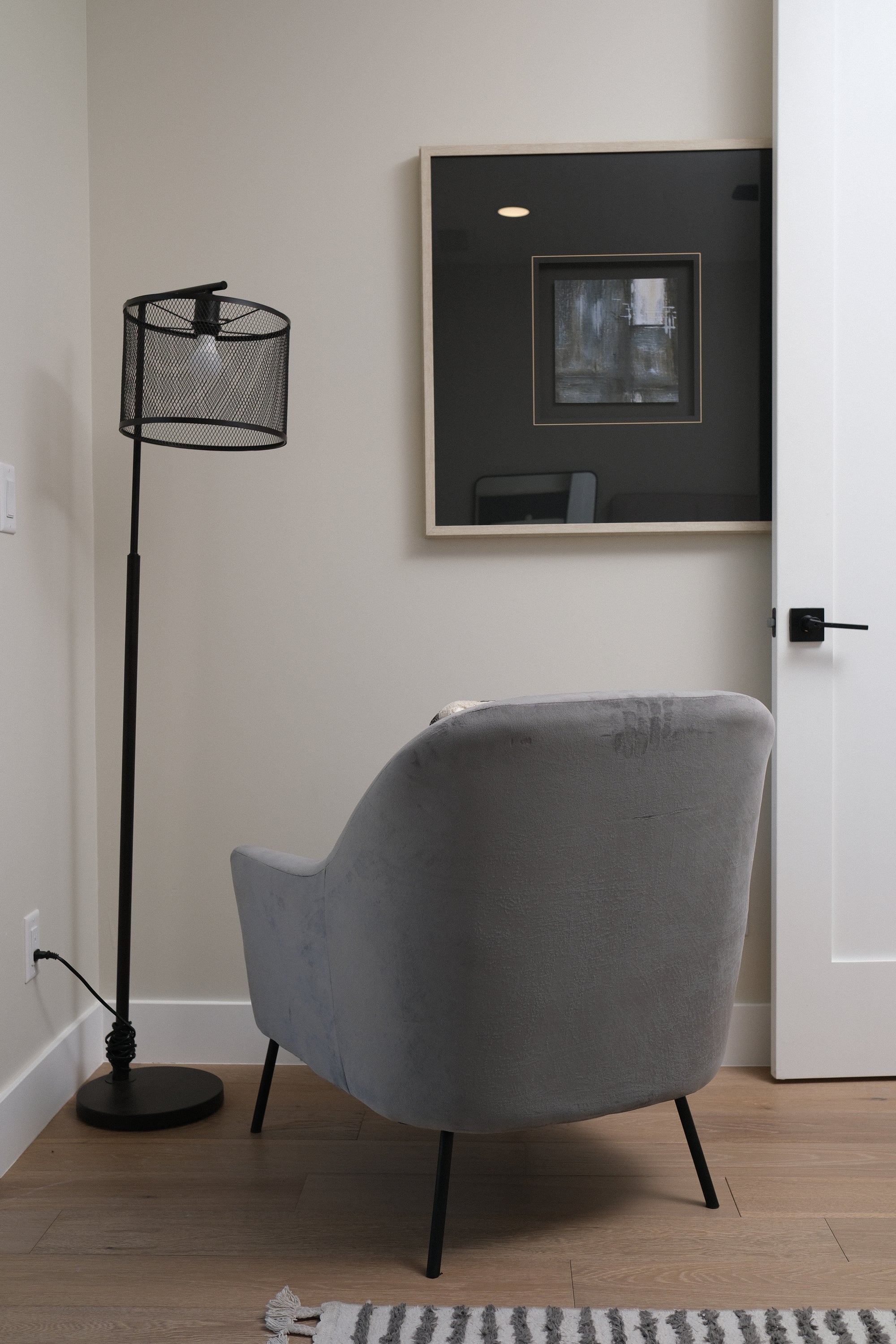 VELVET STEEL GREY CHAIR