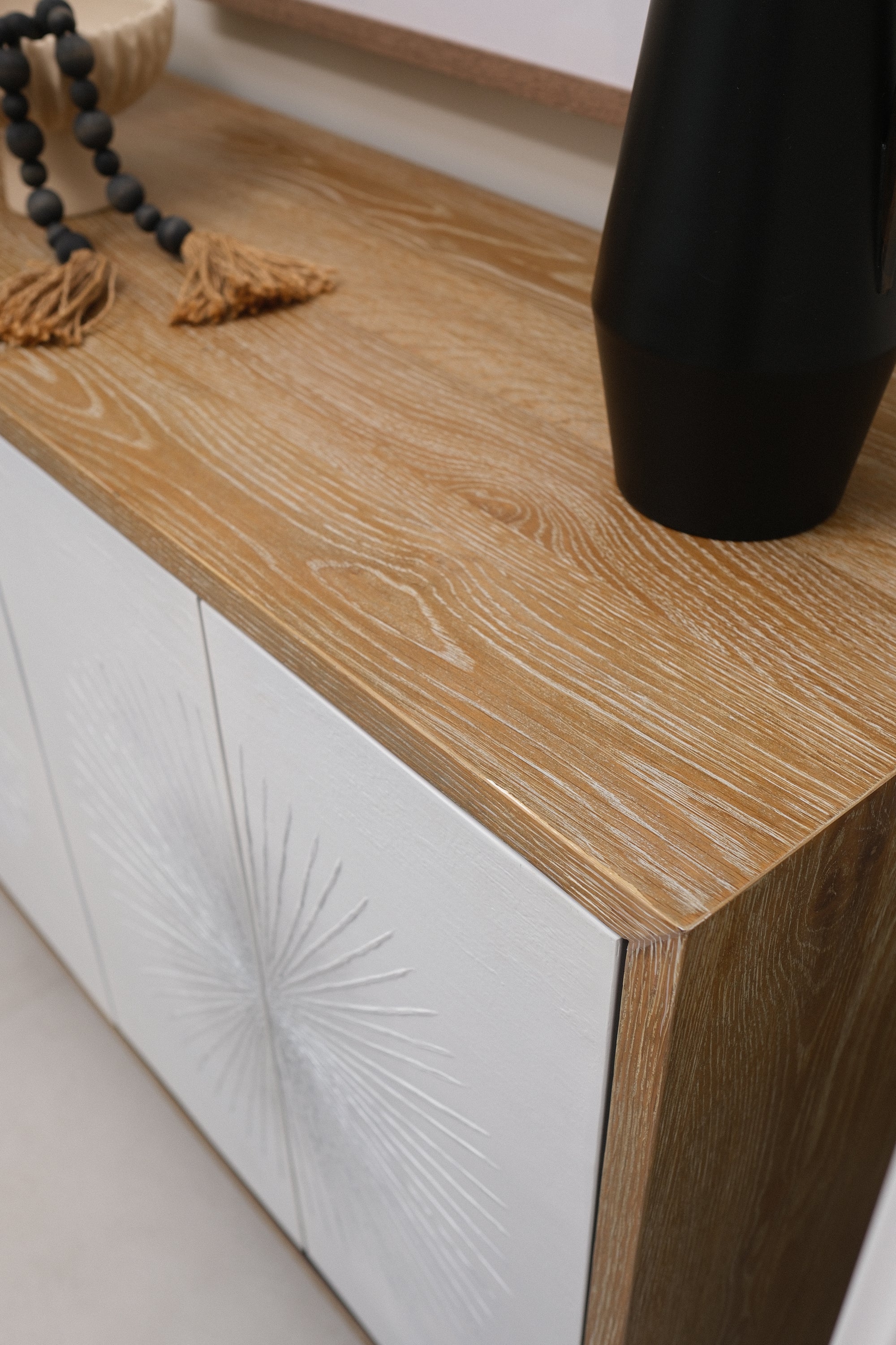 48"L SCANDI INS 4-DR CABINET