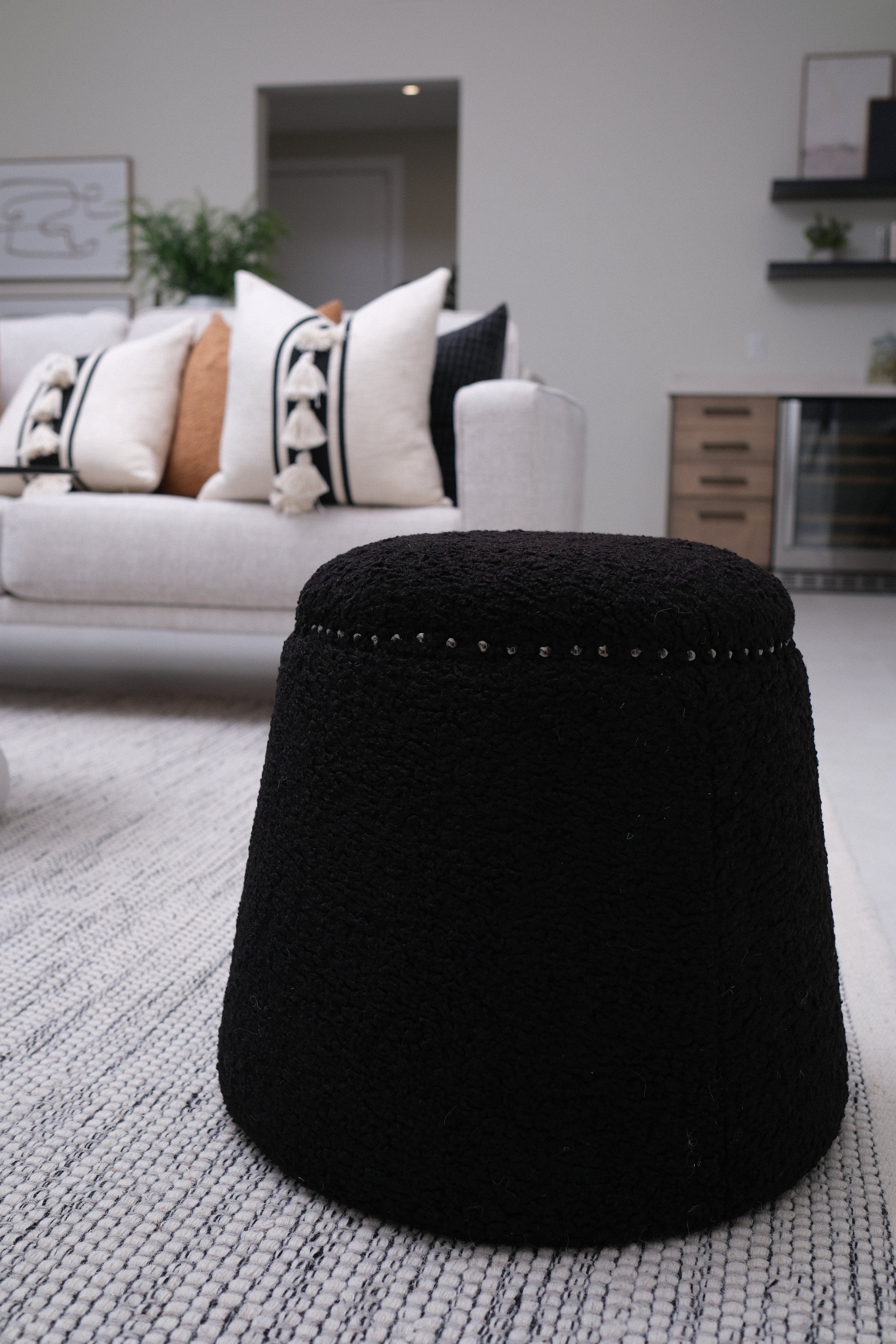 PLUSH OTTOMAN BLACK 1