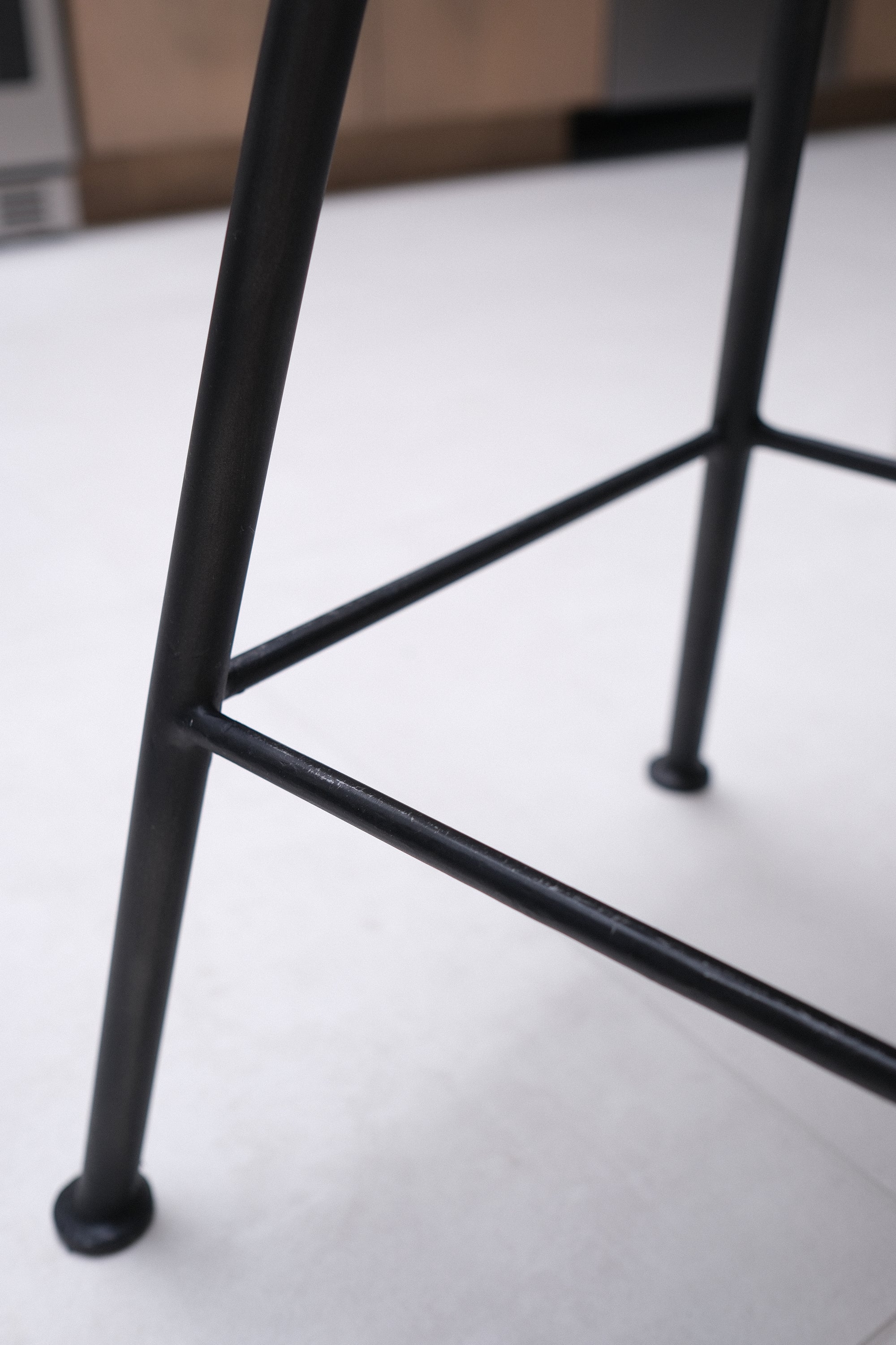 SWIVEL DRIFTWOOD BARSTOOL 1