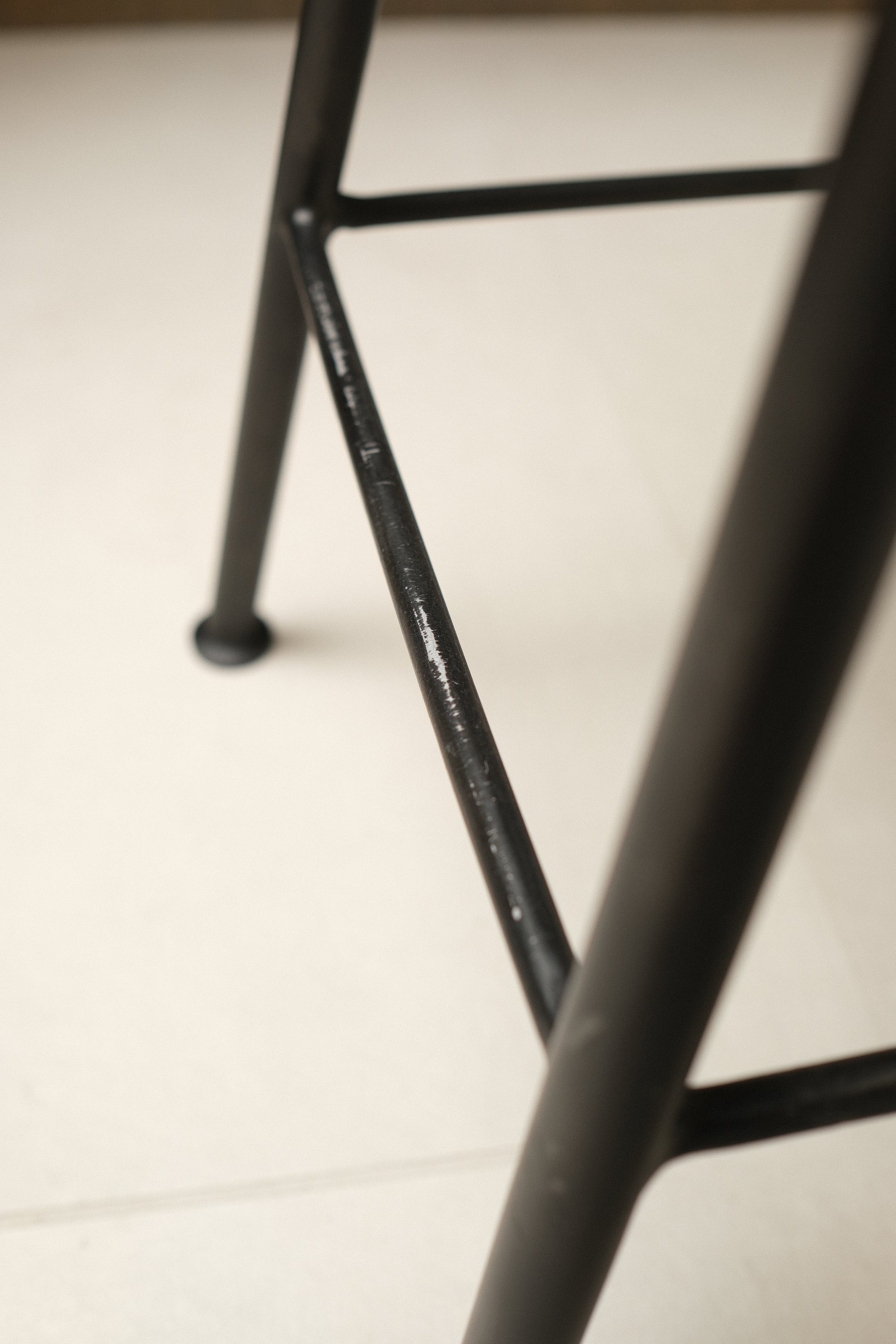 SWIVEL DRIFTWOOD BARSTOOL 2