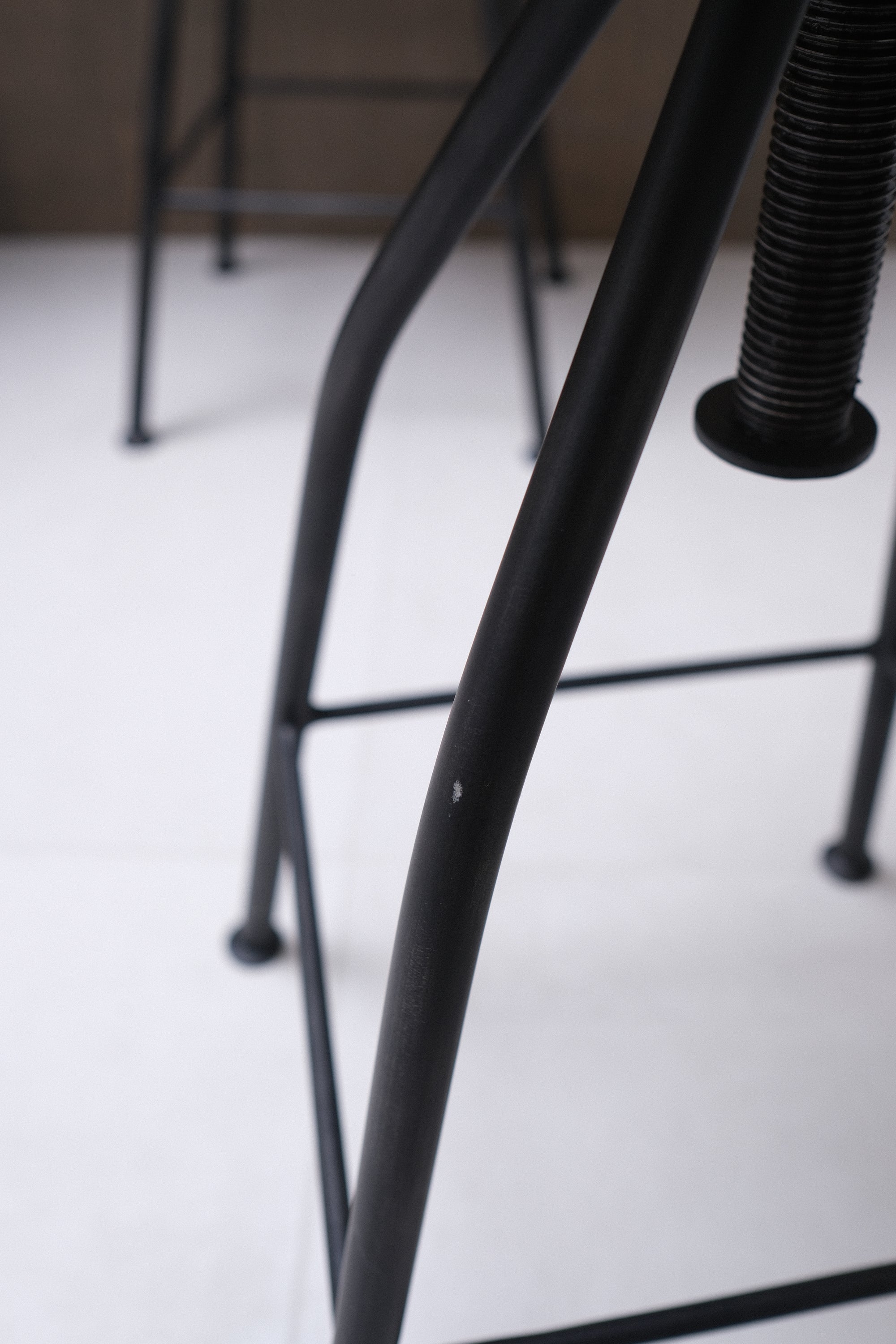 SWIVEL DRIFTWOOD BARSTOOL 3