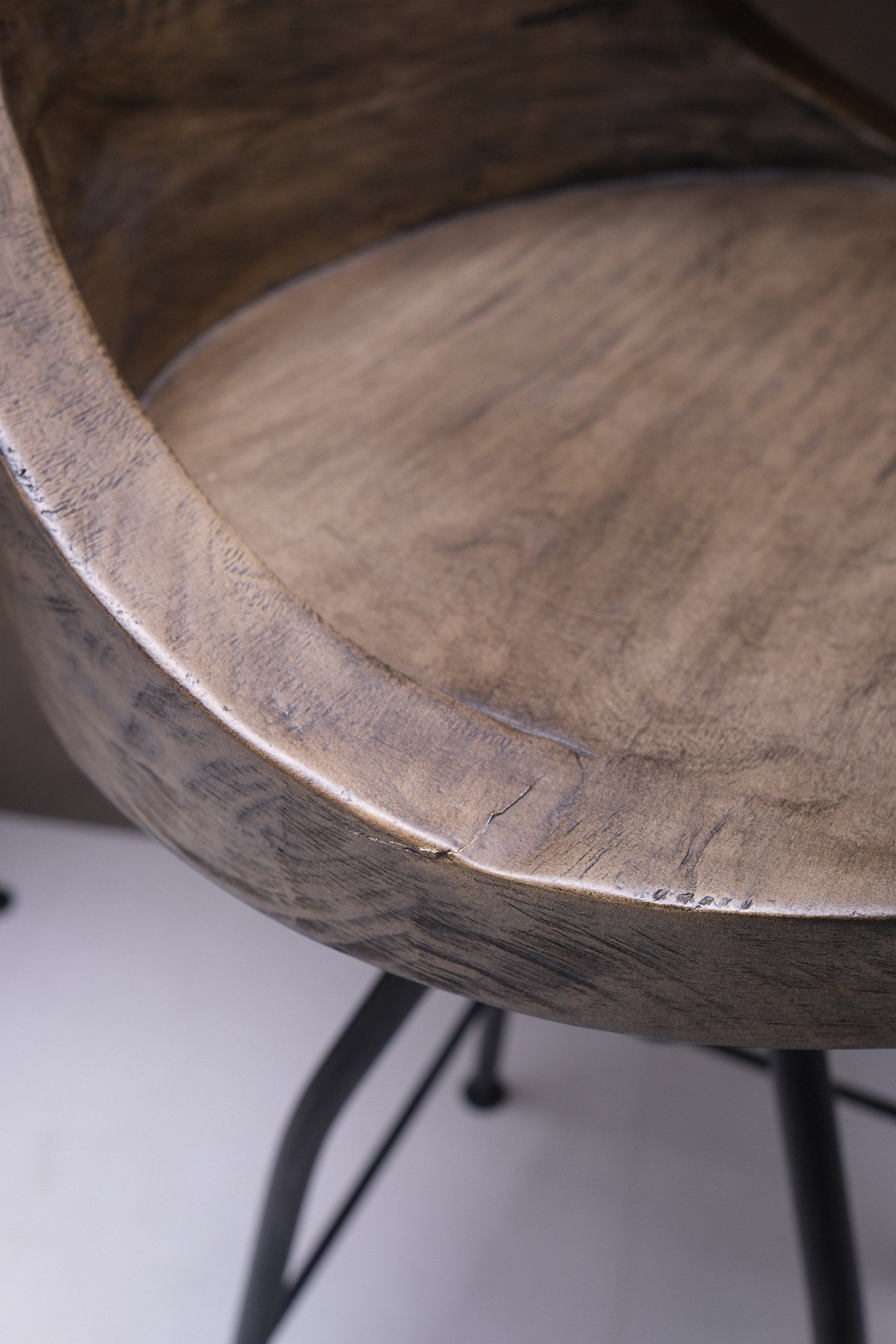 SWIVEL DRIFTWOOD BARSTOOL 2