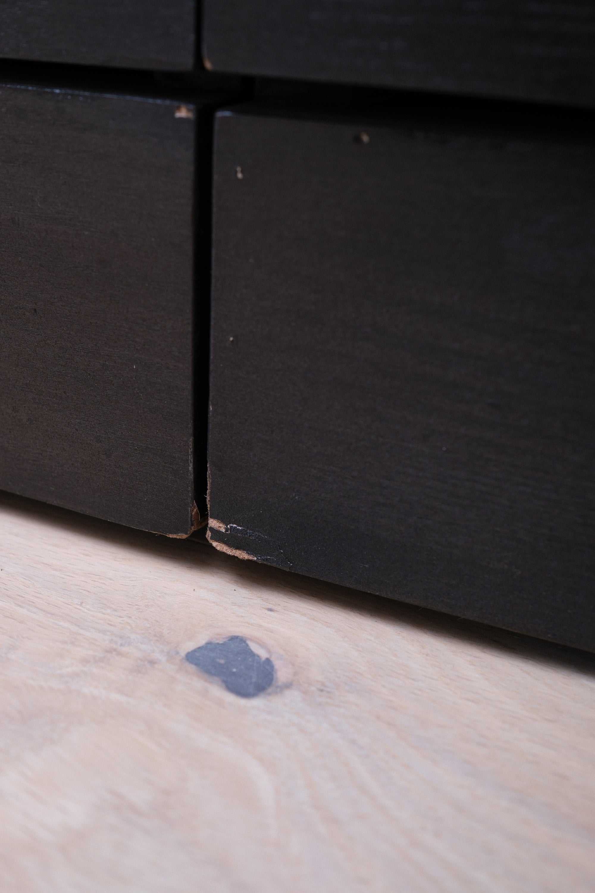 40"L 3-DRAWER DRESSER 2