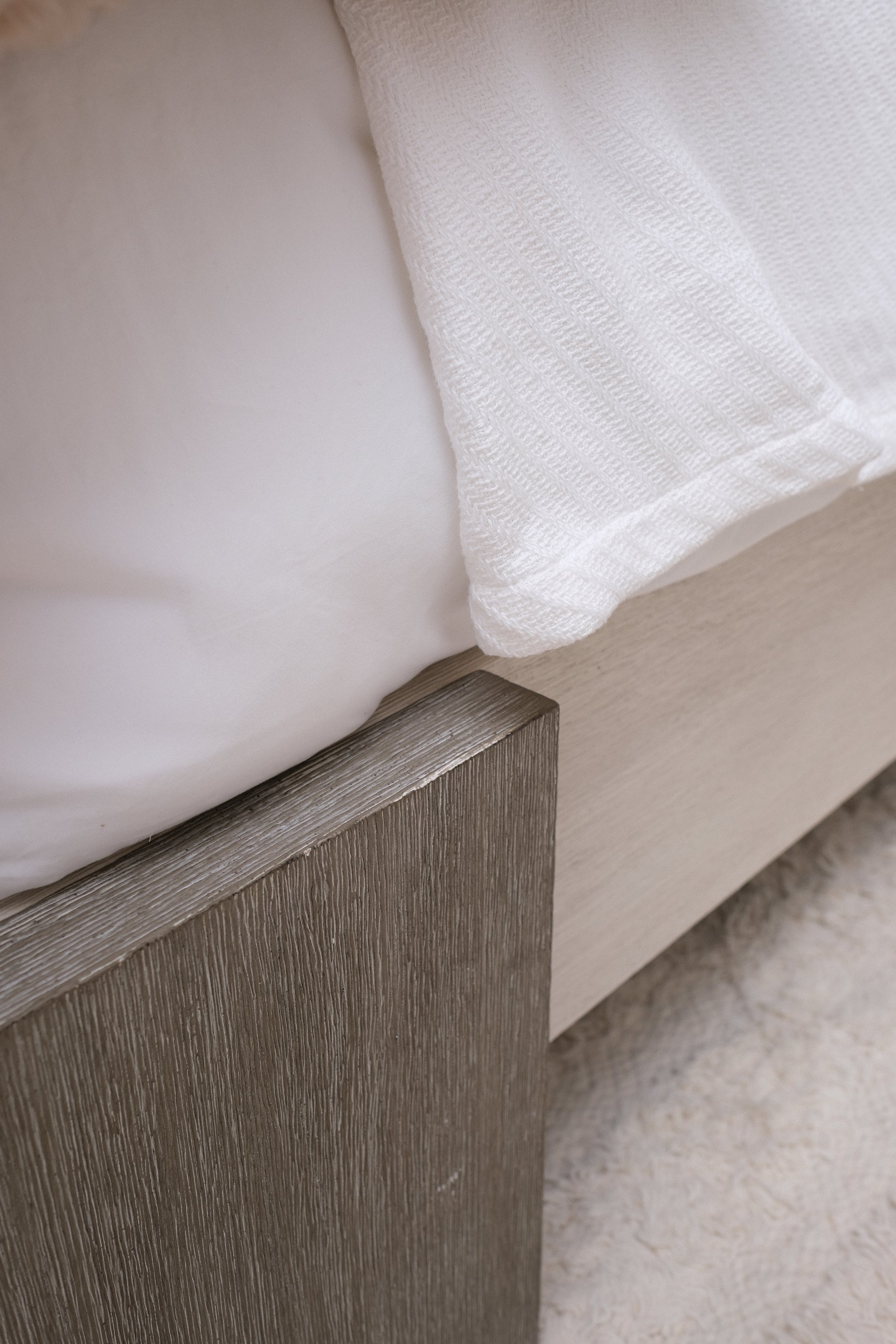 61"H BUTTON-TUFTED HB KING BED