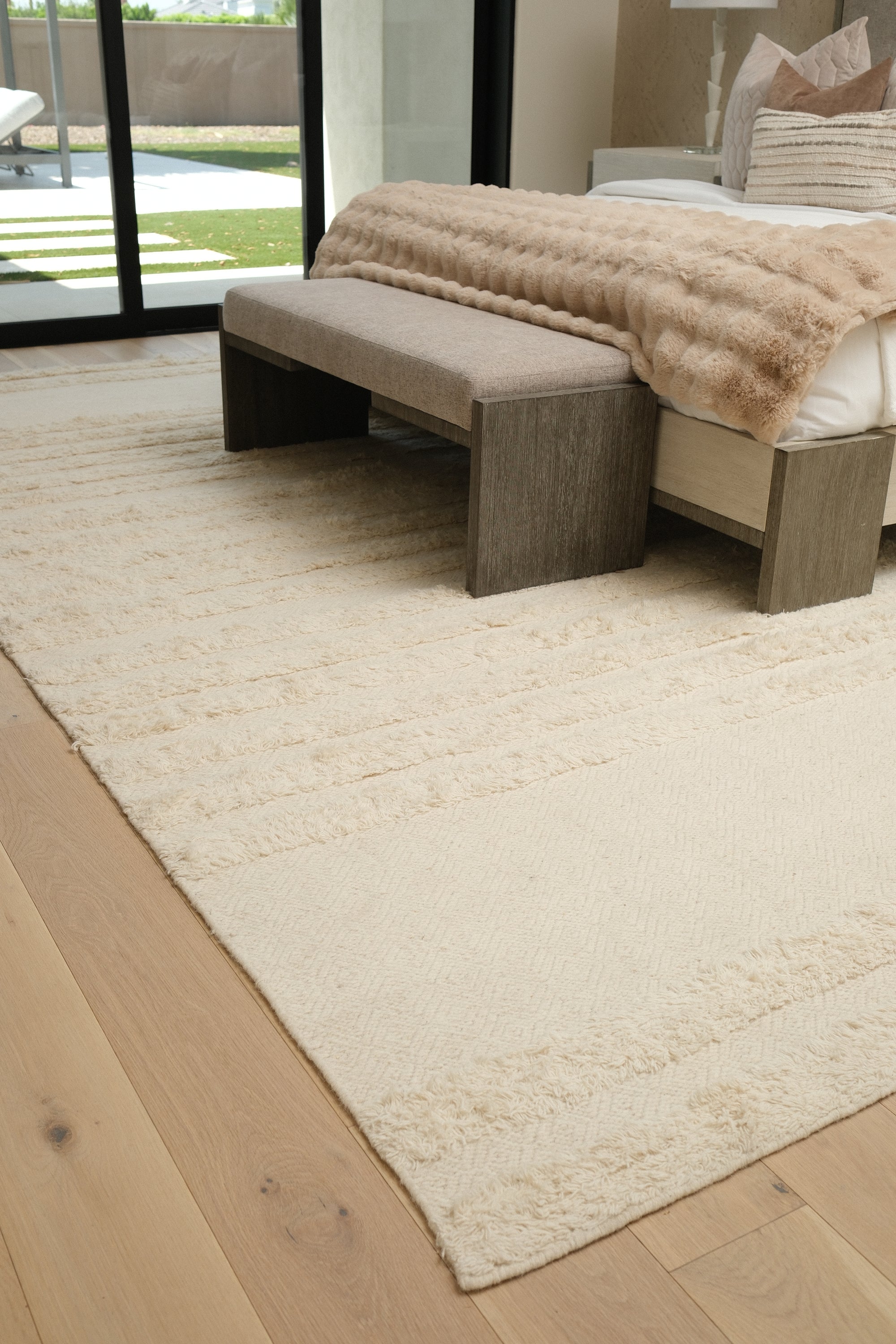 STRIPES IVORY RUG 10'X14'