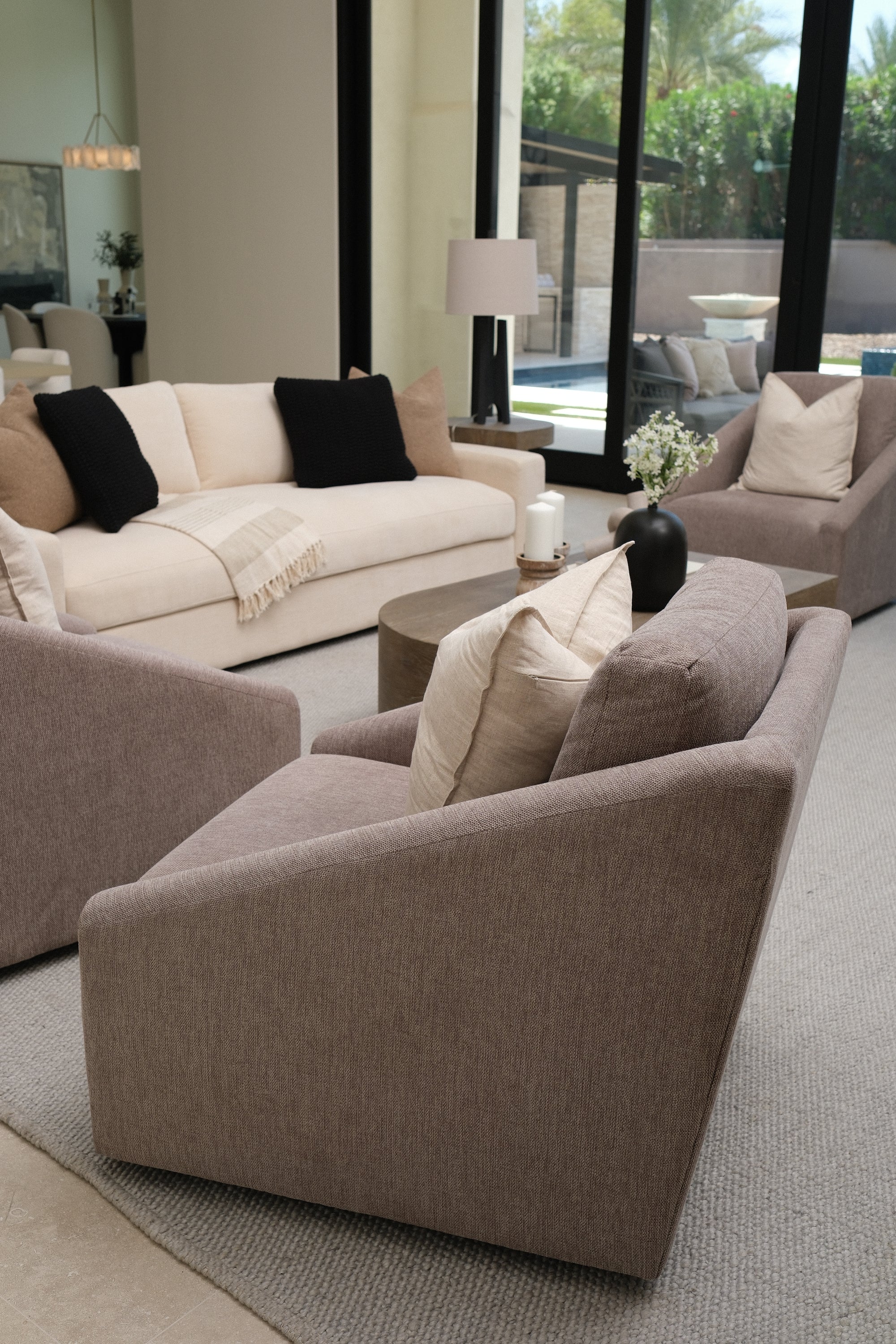 LIGHT BROWN SWIVEL ACCENT CHAIR 1