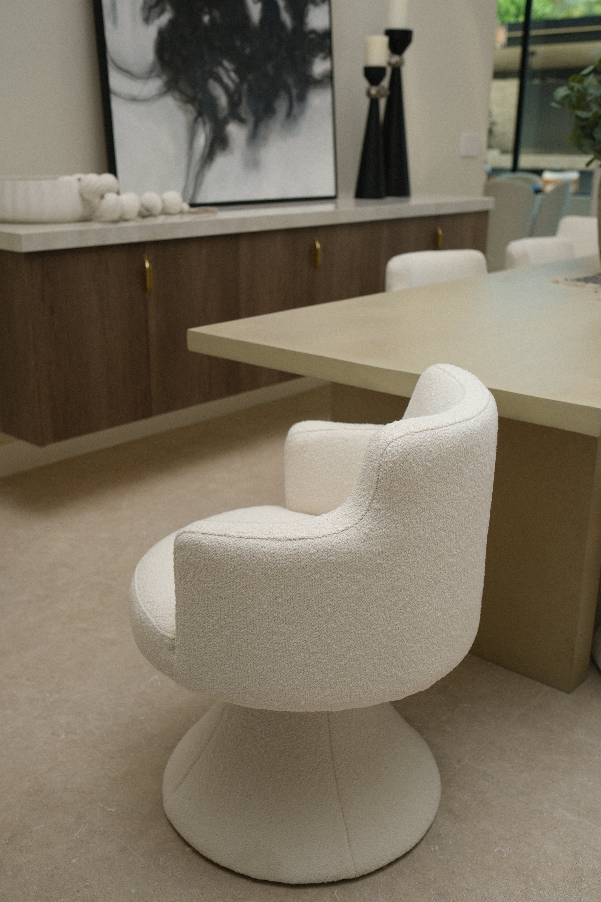 BOUCLE WHITE SWIVEL DINING CHAIR 1
