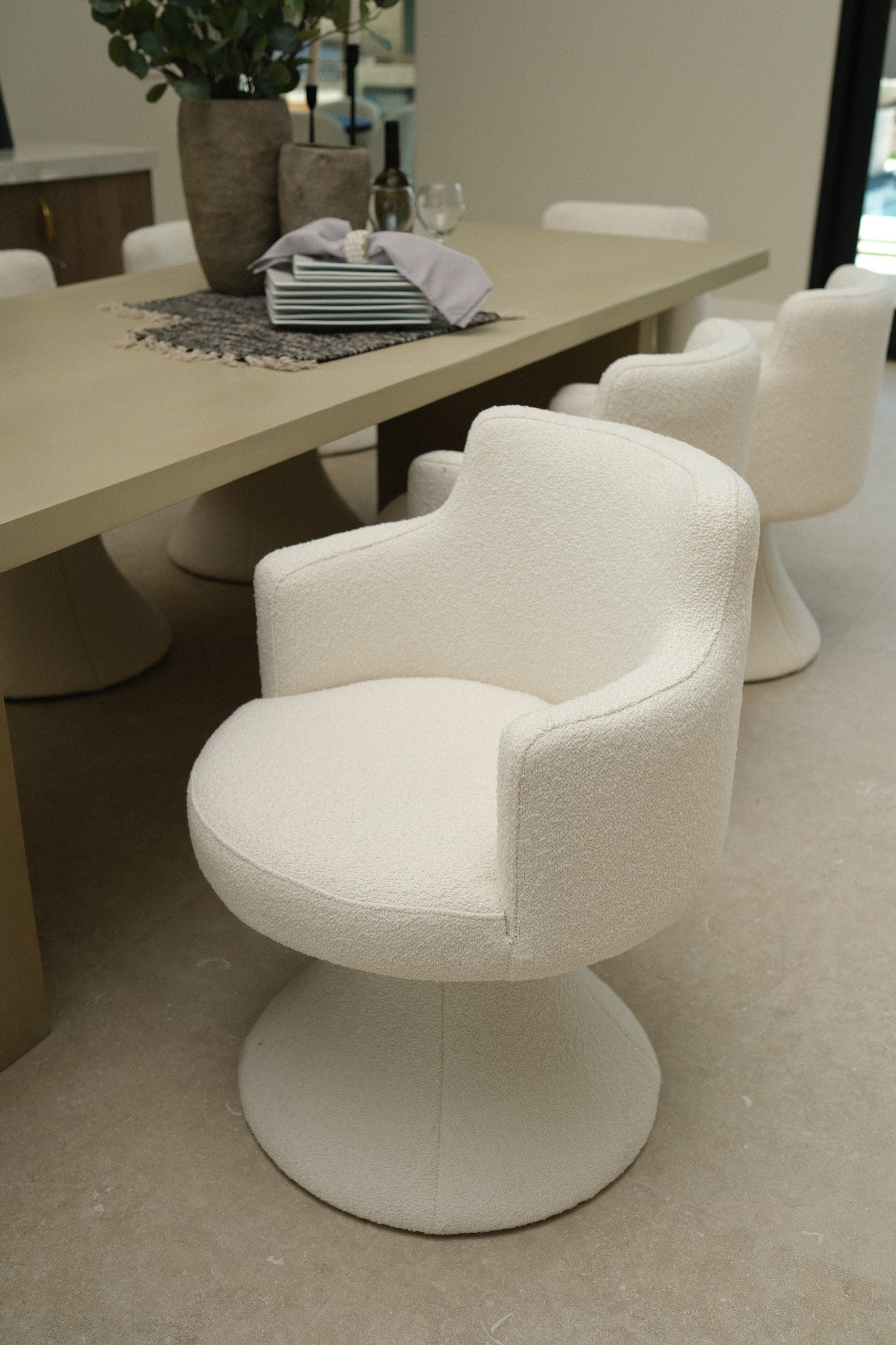 BOUCLE WHITE SWIVEL DINING CHAIR 2