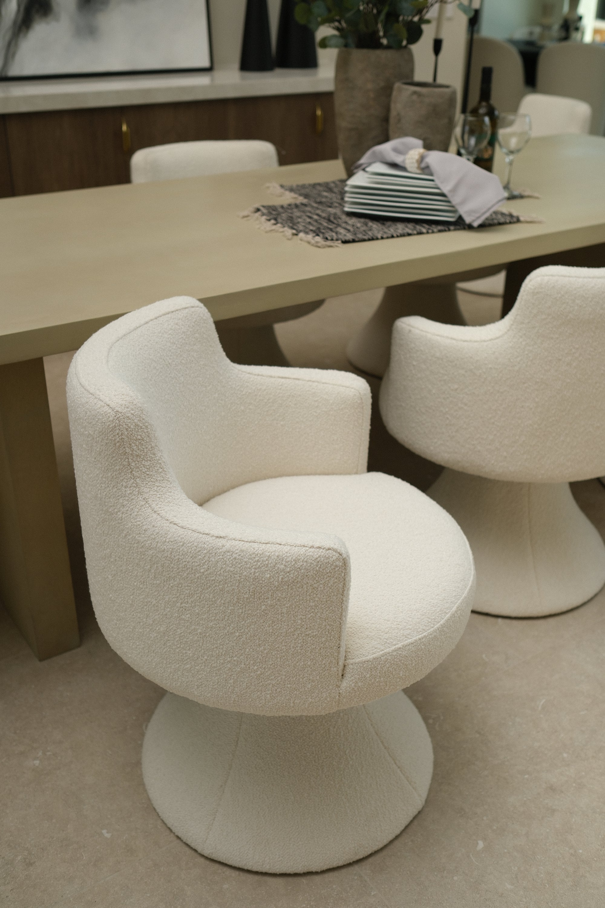 BOUCLE WHITE SWIVEL DINING CHAIR 2