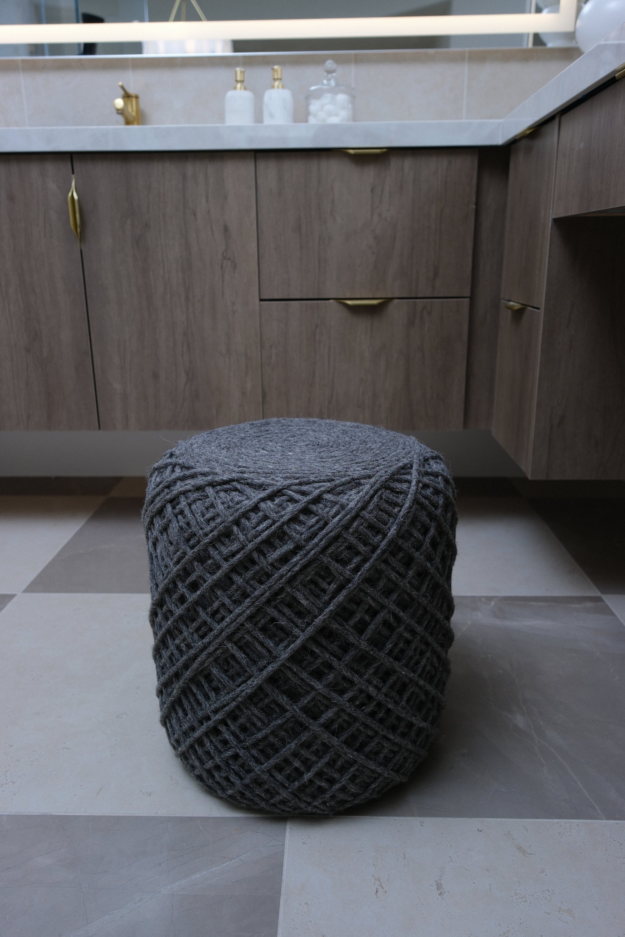 GREY JUTE POUF