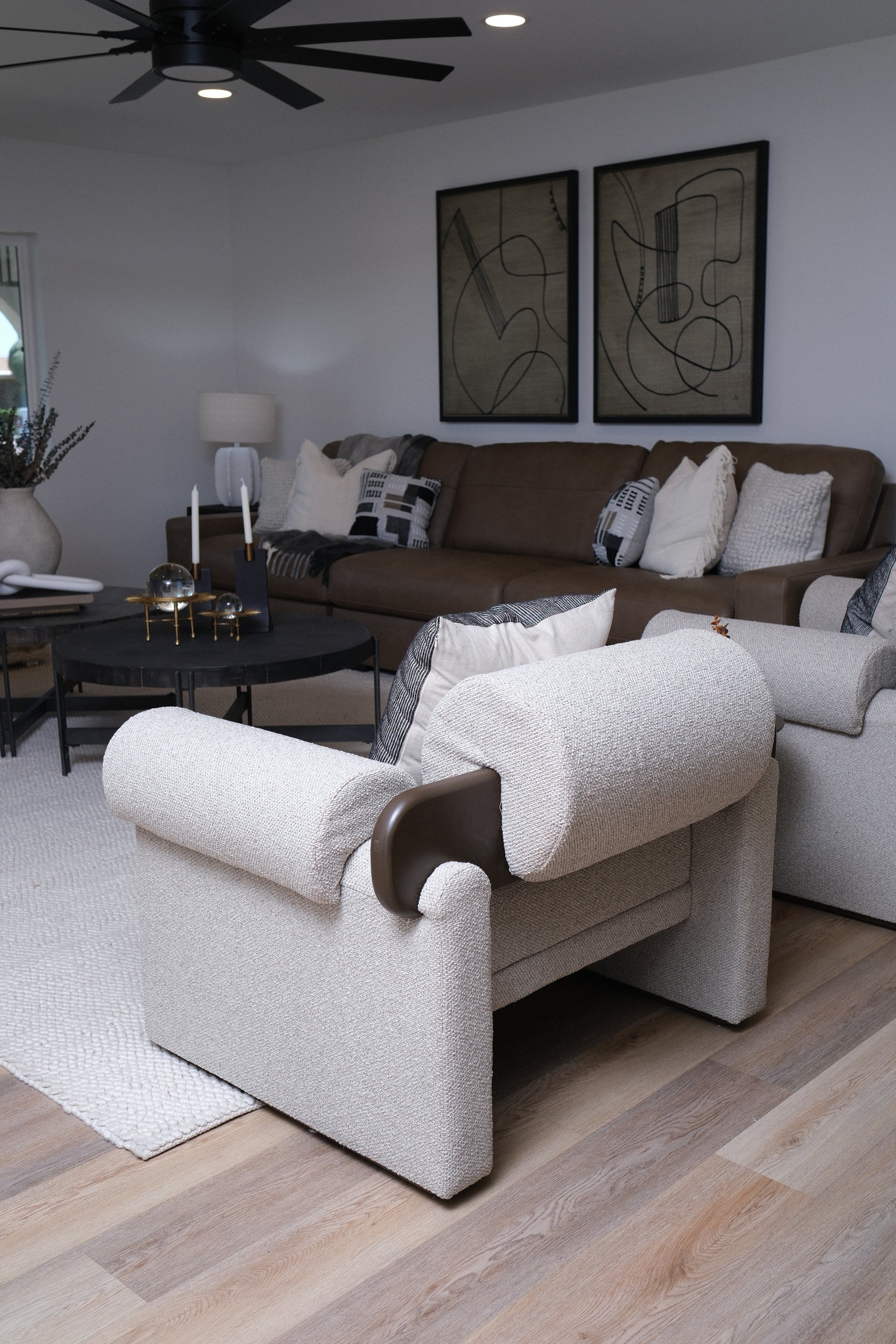 BEIGE ACCENT CHAIR 2