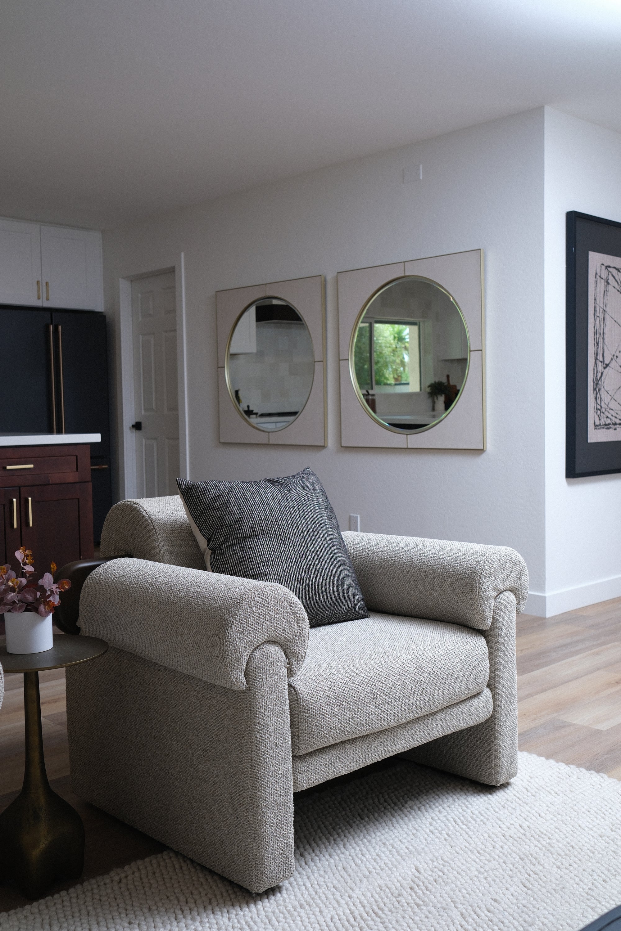 BEIGE ACCENT CHAIR 2