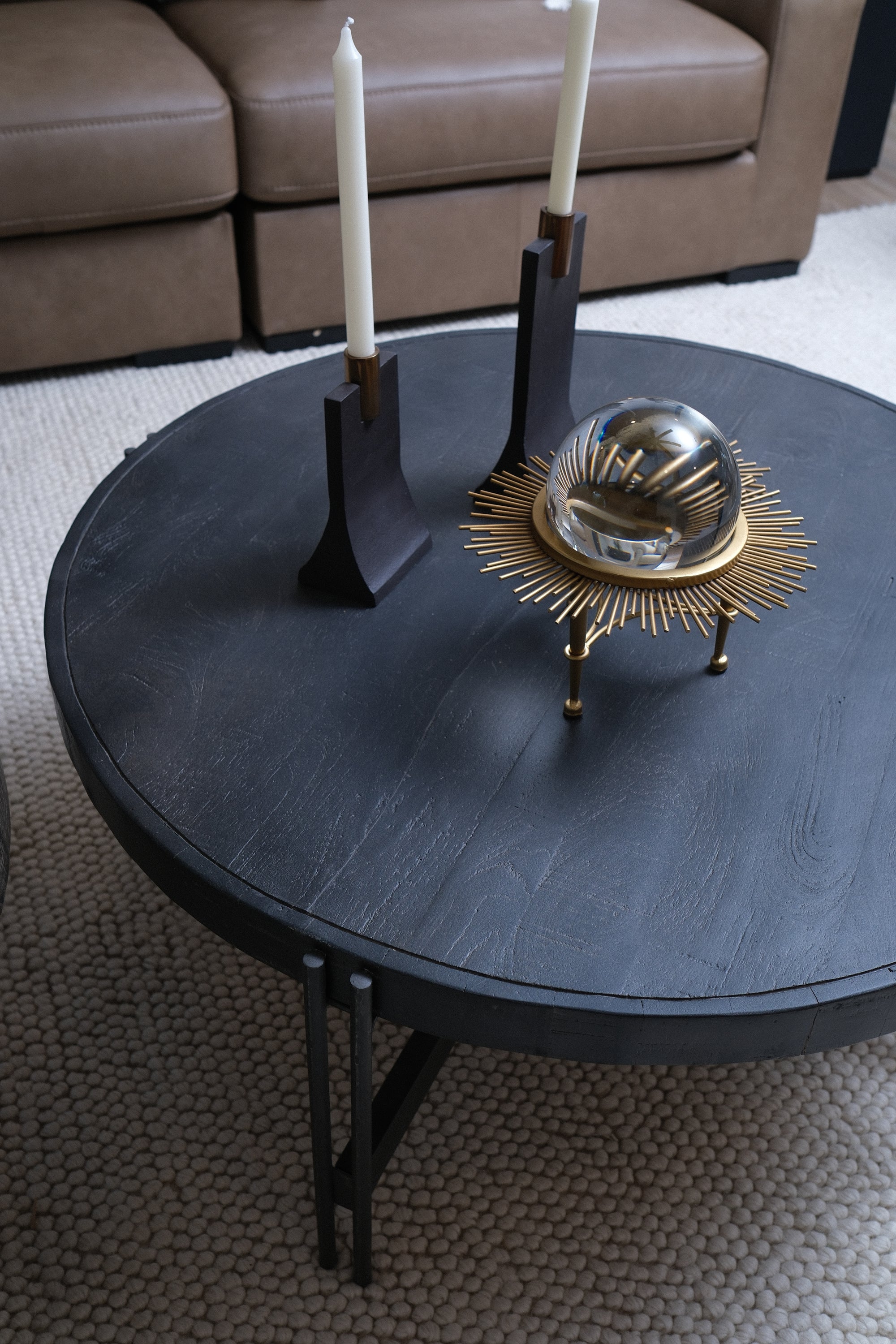 39"L COFFEE TABLE ROUND BROWN 2
