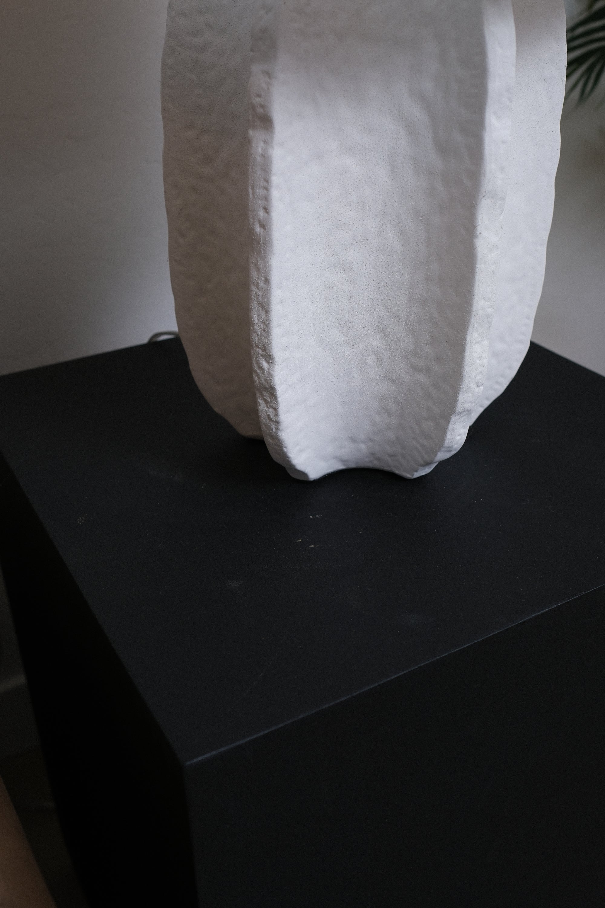 18"L SQ FAUX CEMENT END TABLE BLACK 2