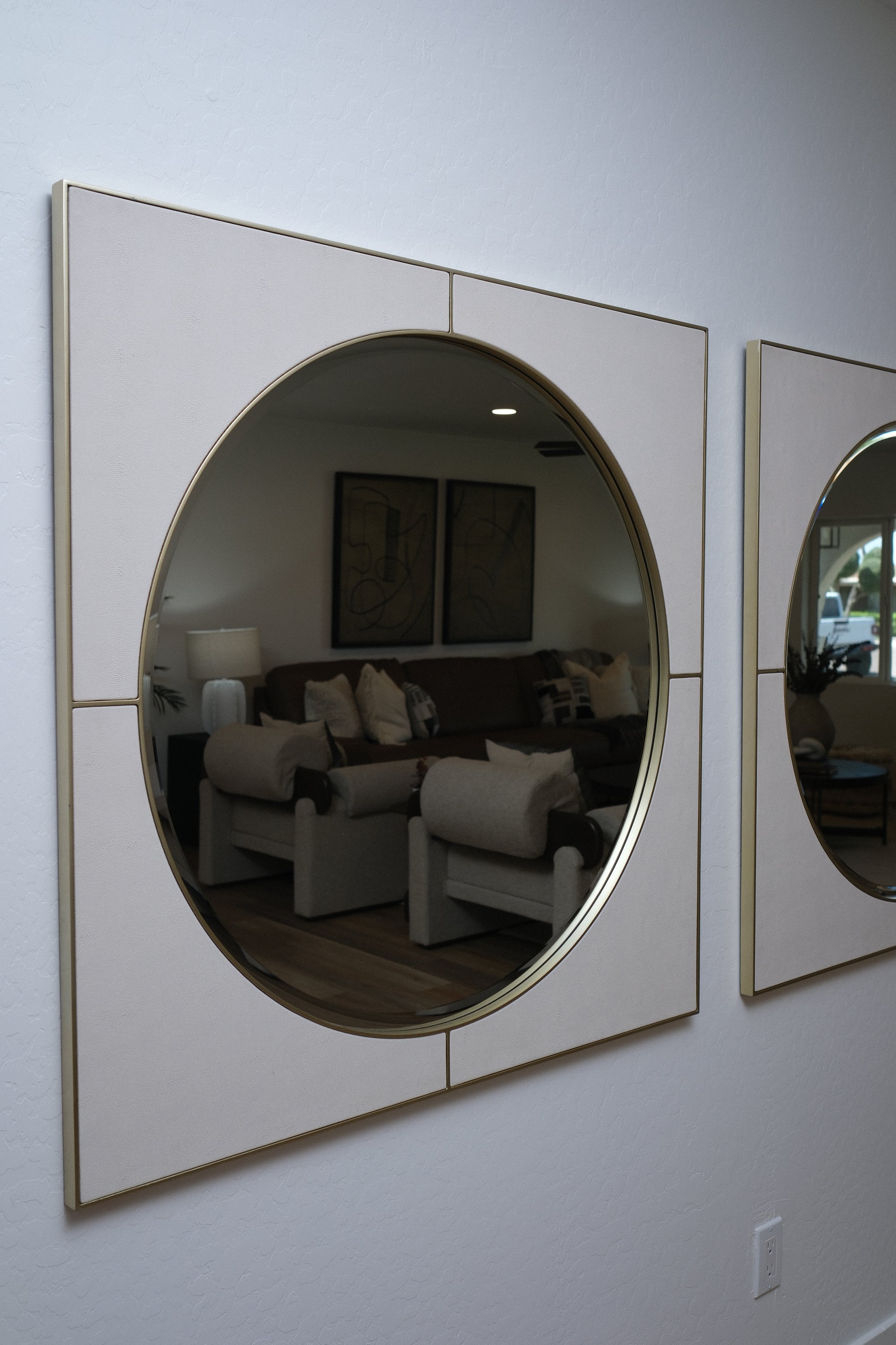 40IN WHITE SQUARE MIRROR L