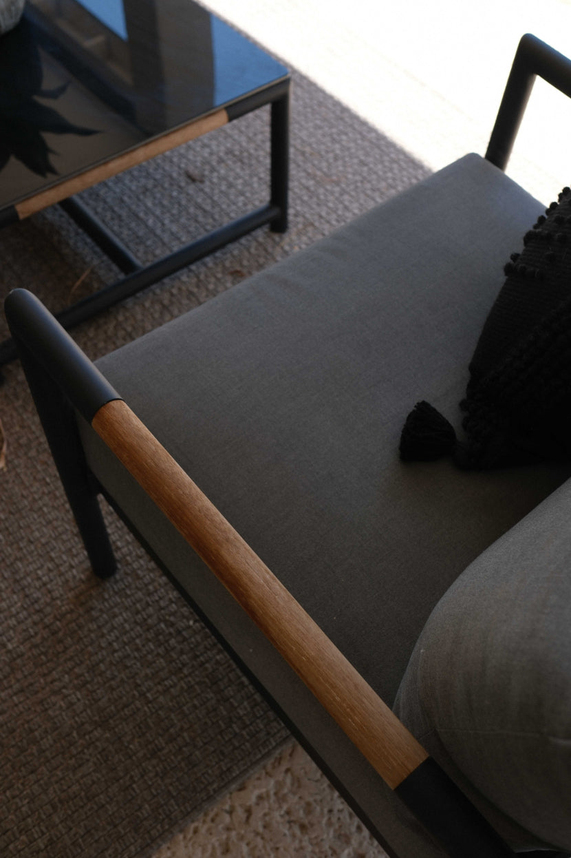 MODERN OUTDOOR CHAIR A