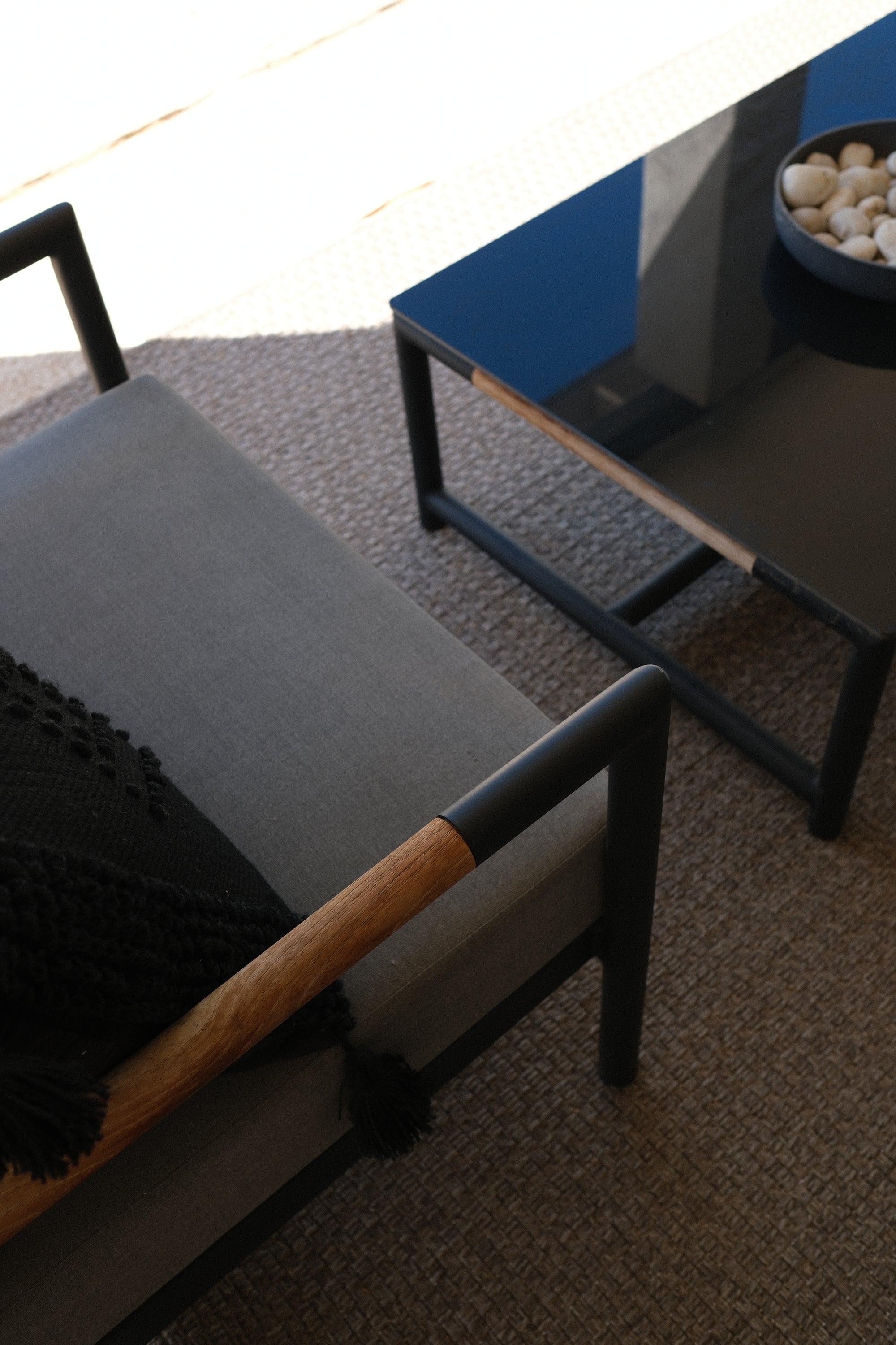 MODERN OUTDOOR CHAIR 2