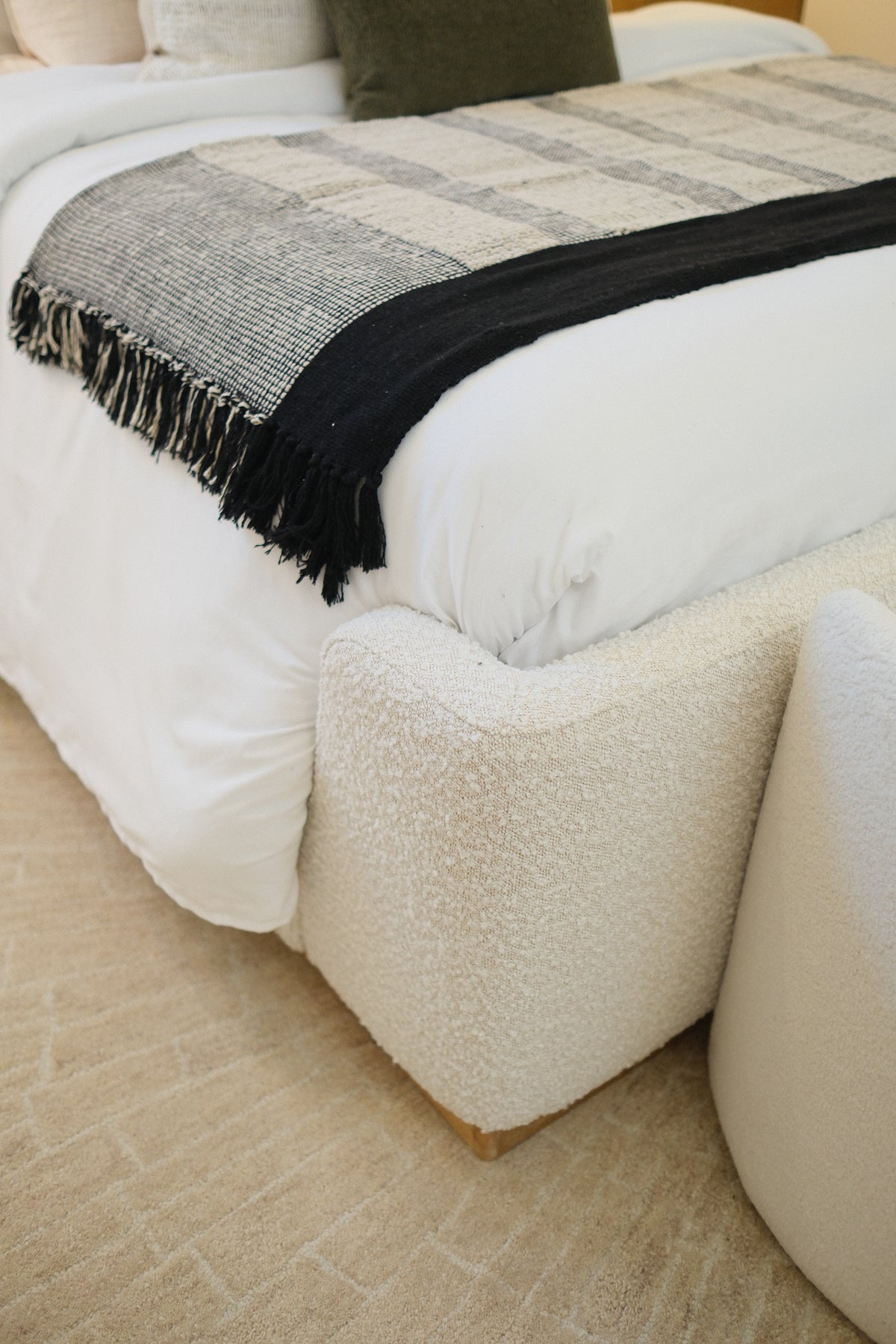 57"H CREAM SLEIGH QUEEN BED