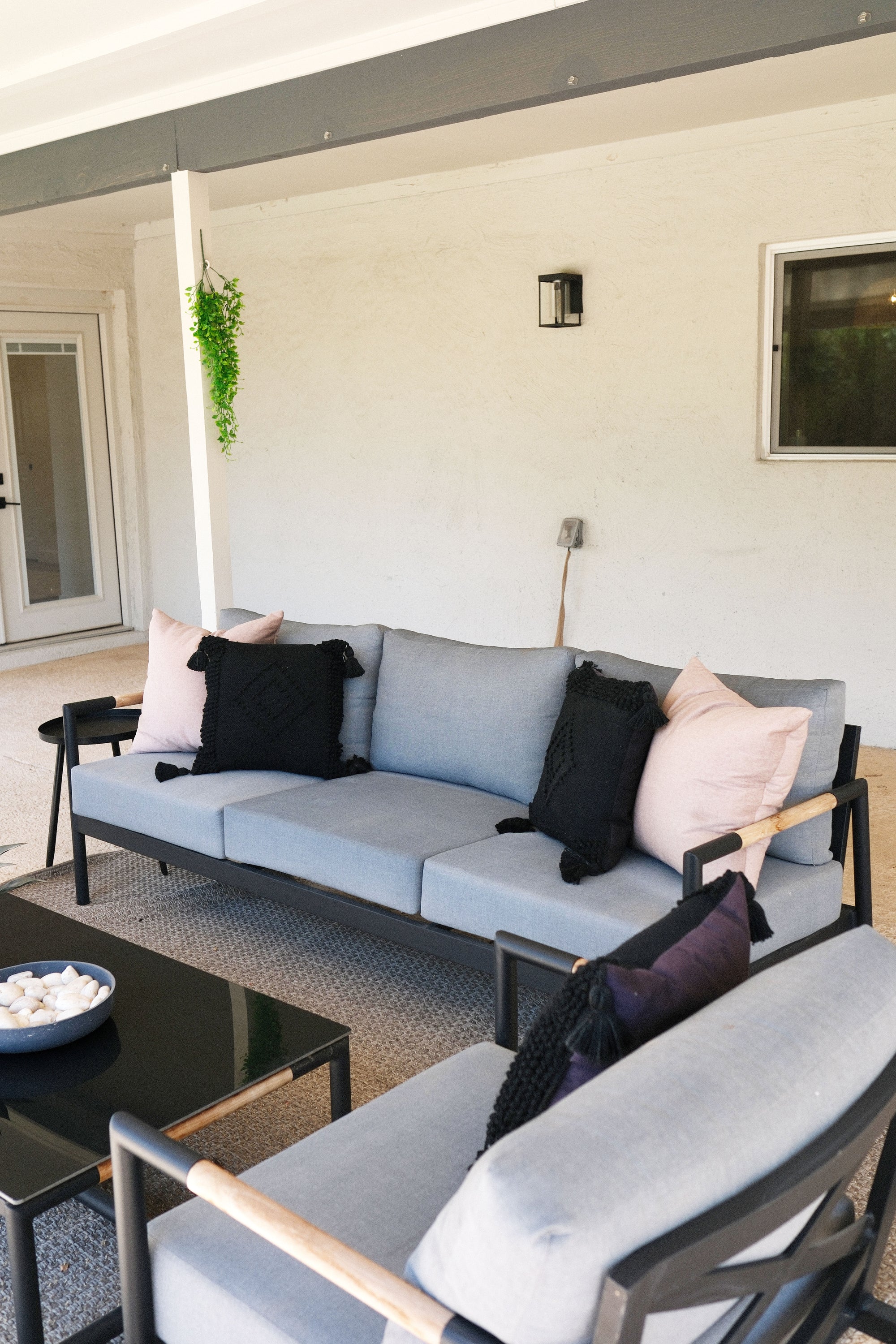 MODERN OUTDOOR SOFA