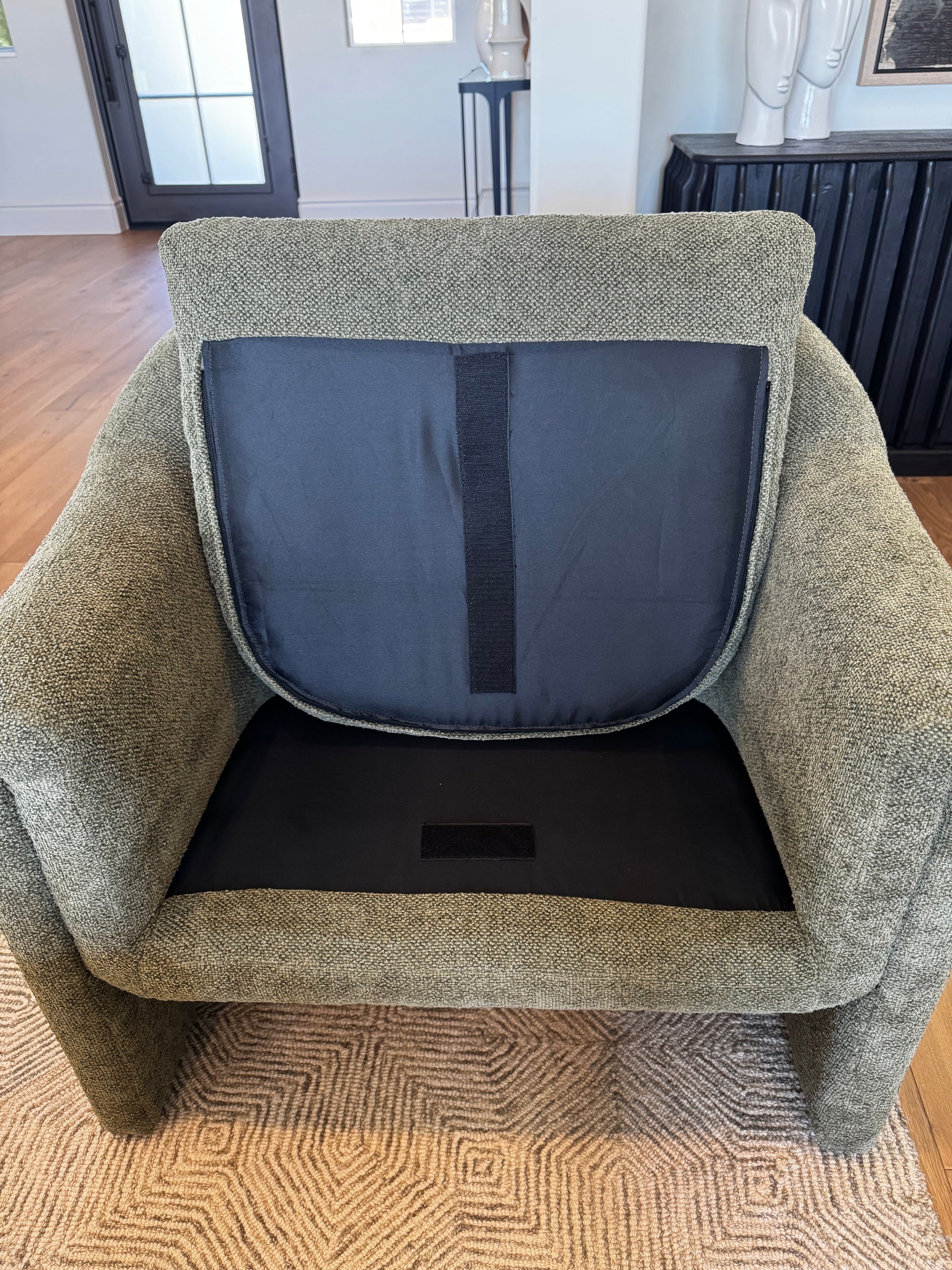 GREEN ACCENT CHAIR