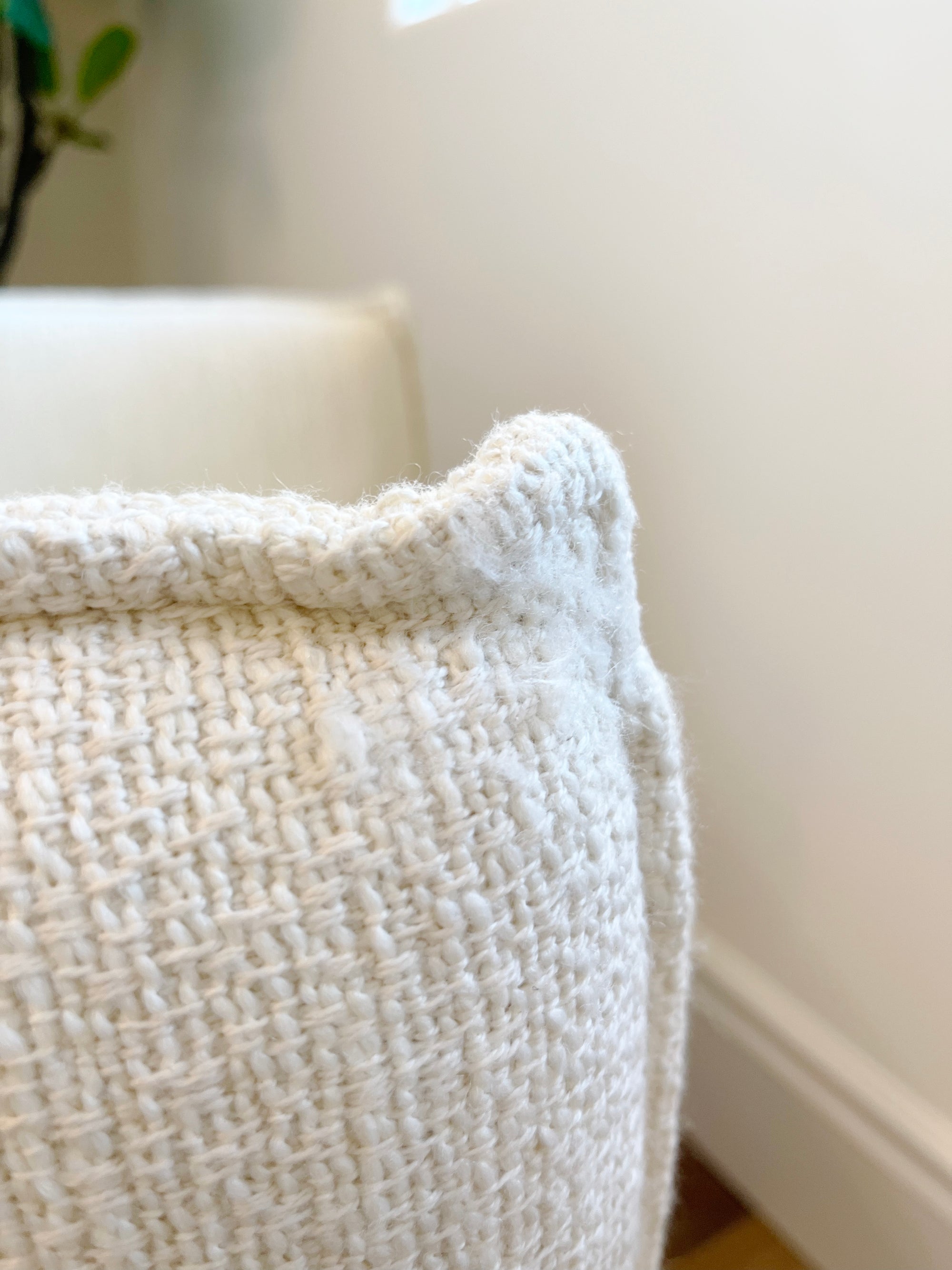 IVORY OFFICE CHAIR