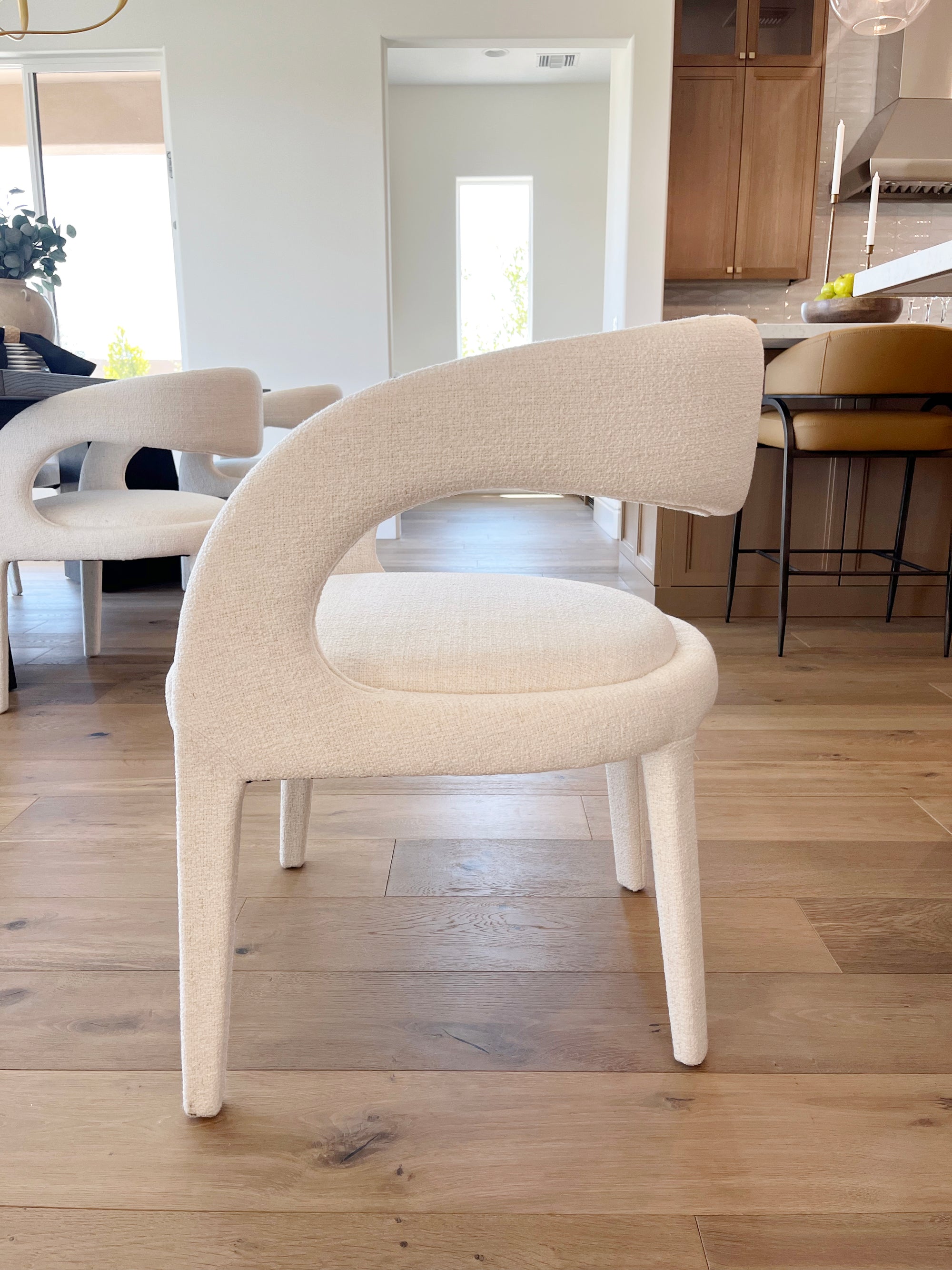 CURVE BACK WHITE DINING CHAIR 2