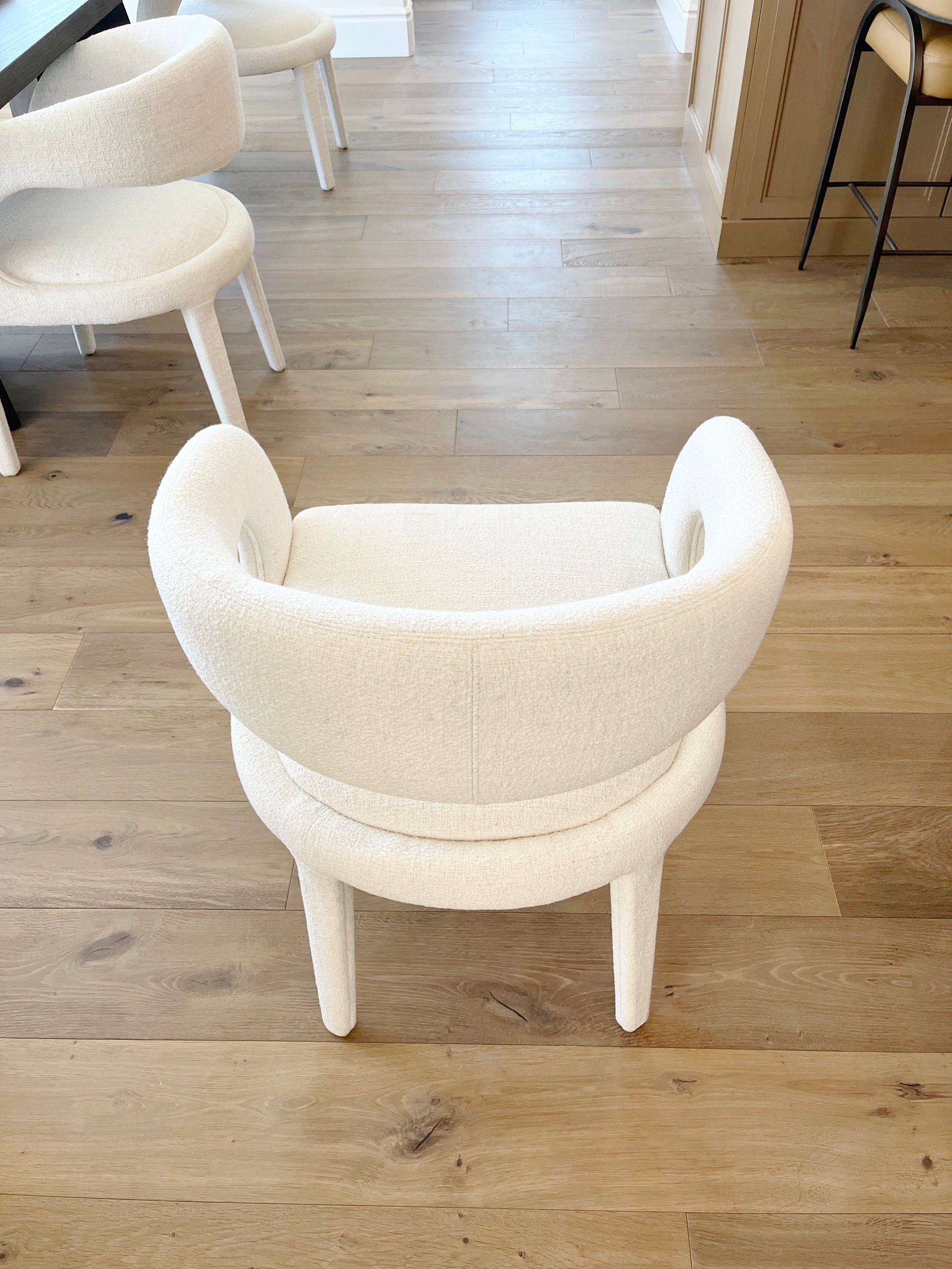 CURVE BACK WHITE DINING CHAIR 2