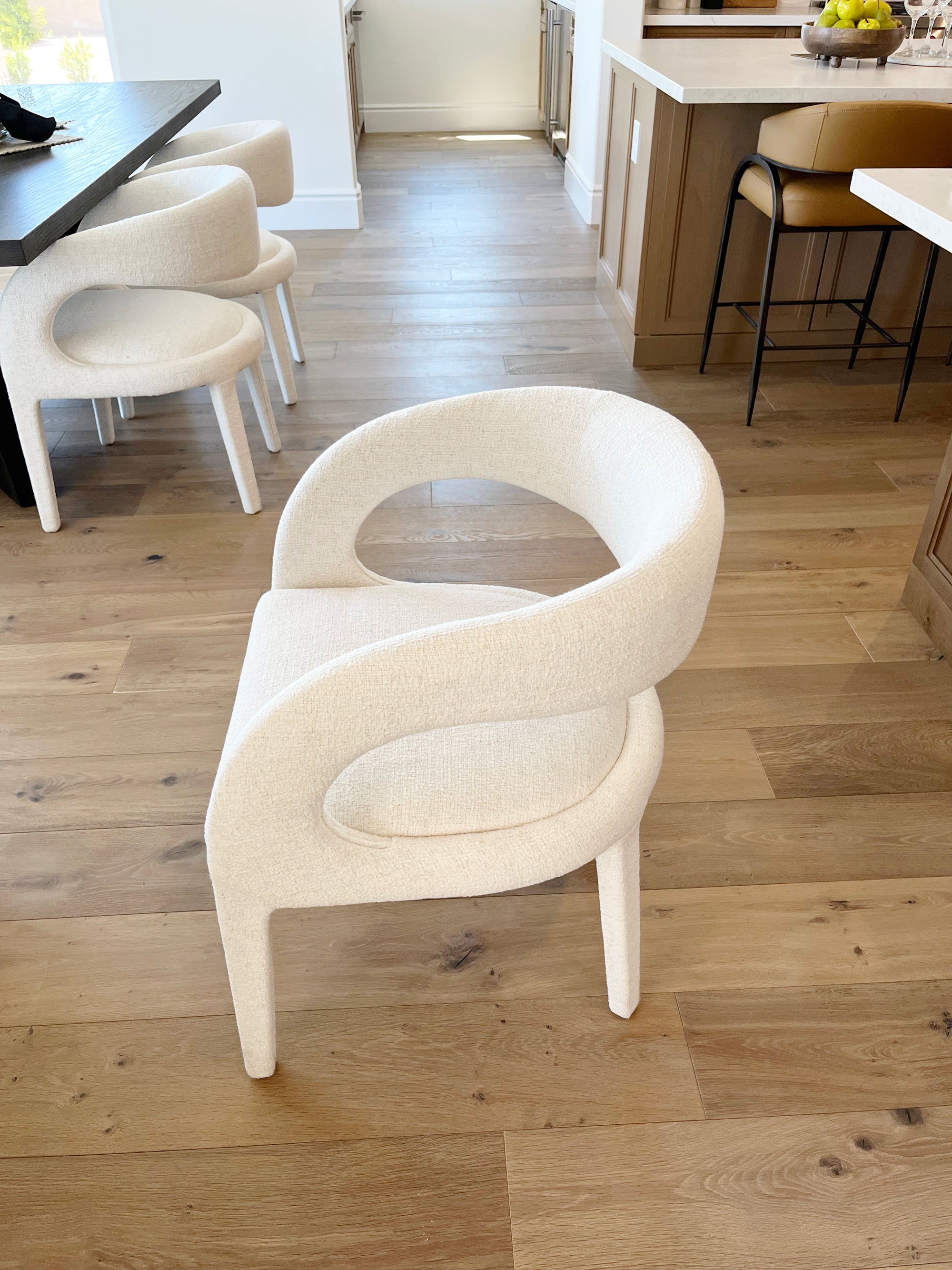 CURVE BACK WHITE DINING CHAIR 3