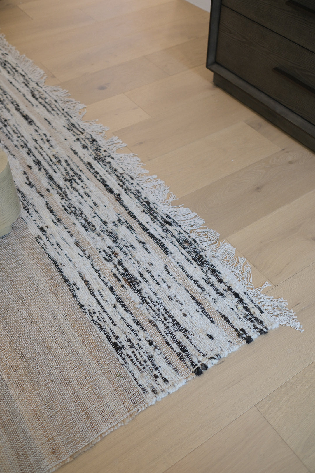NATURAL BLACK STRIPED RUG 8'X10'