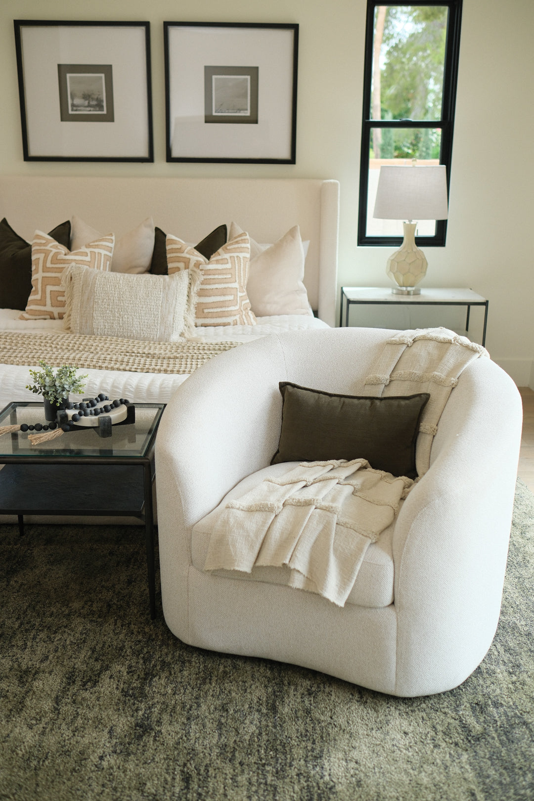 SLOPED ARM ACCENT CHAIR B