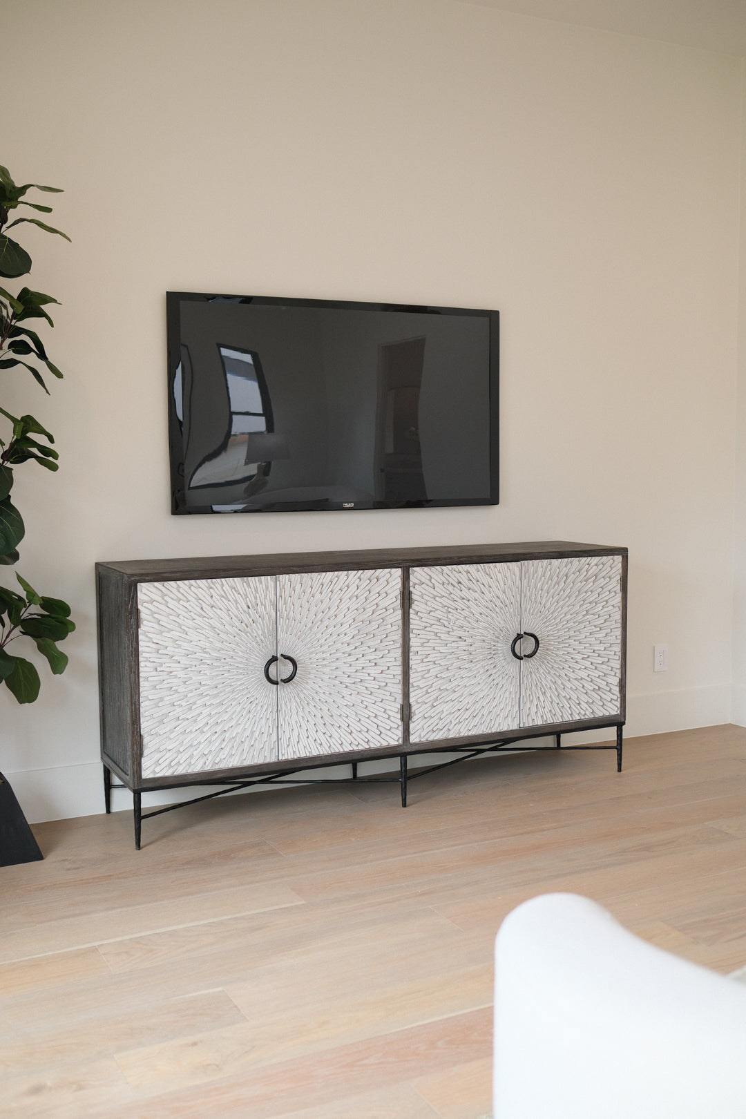 79"L 2-TONE 4-DR SIDEBOARD