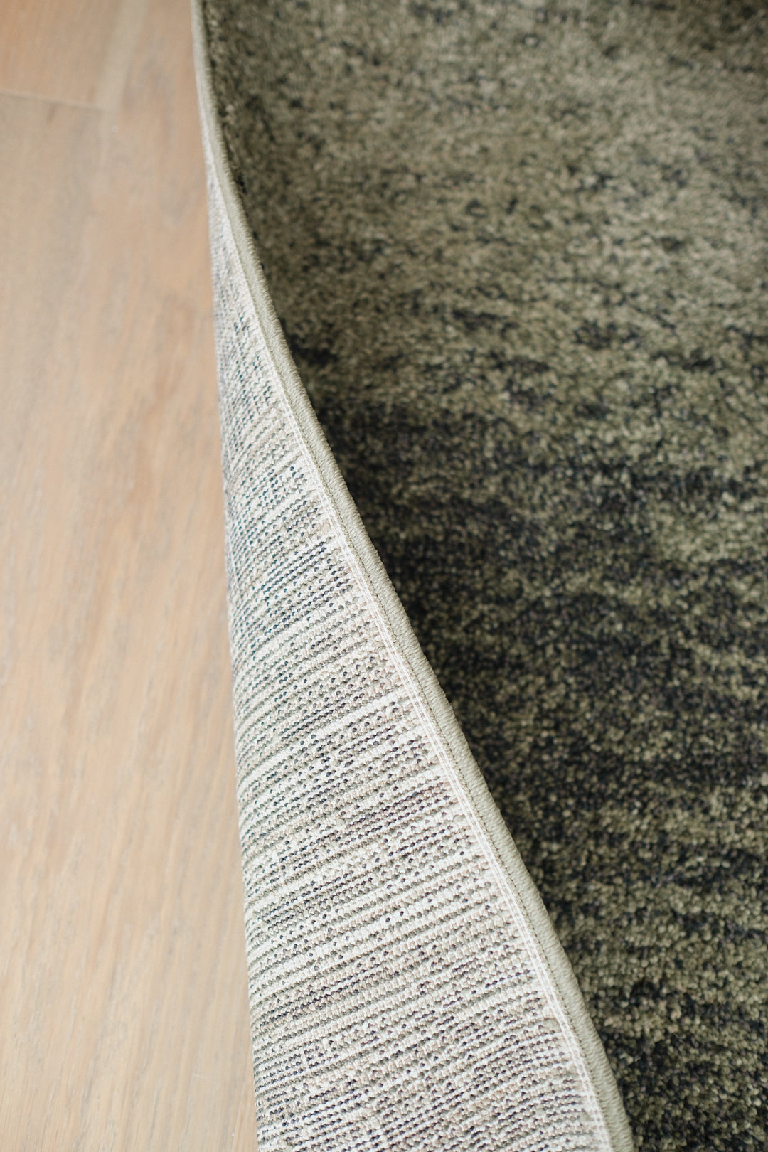DARK GREEN LOOMED RUG 9X12