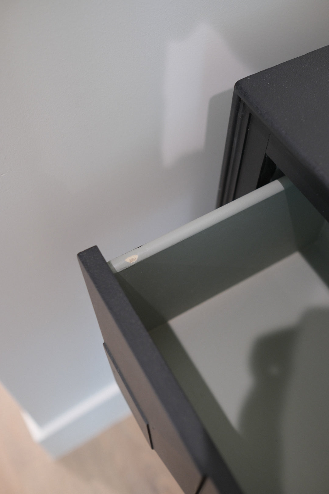 42"L 3-DRW CHEST