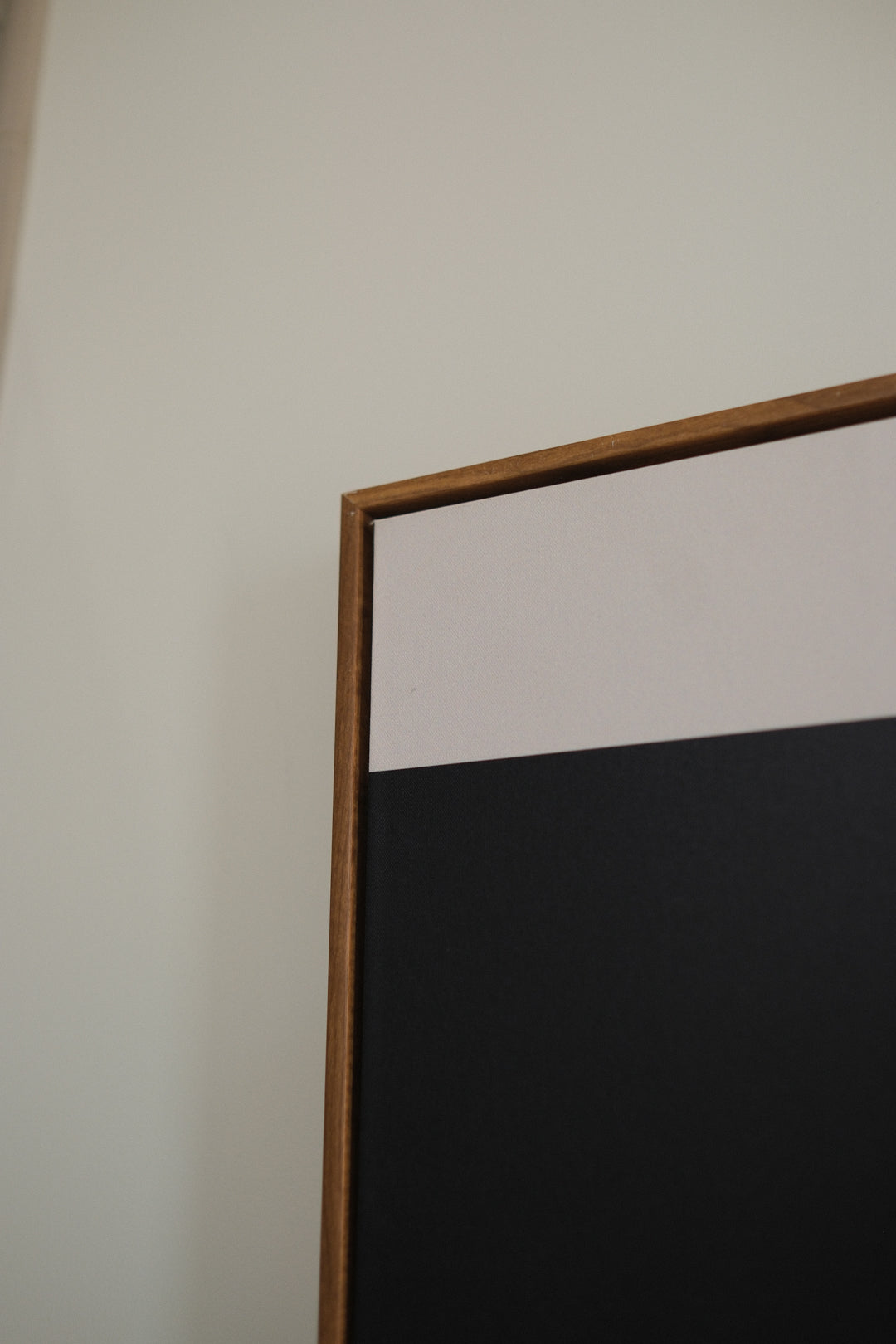 BLACK HALF-CIRCLE CANVAS 24X36