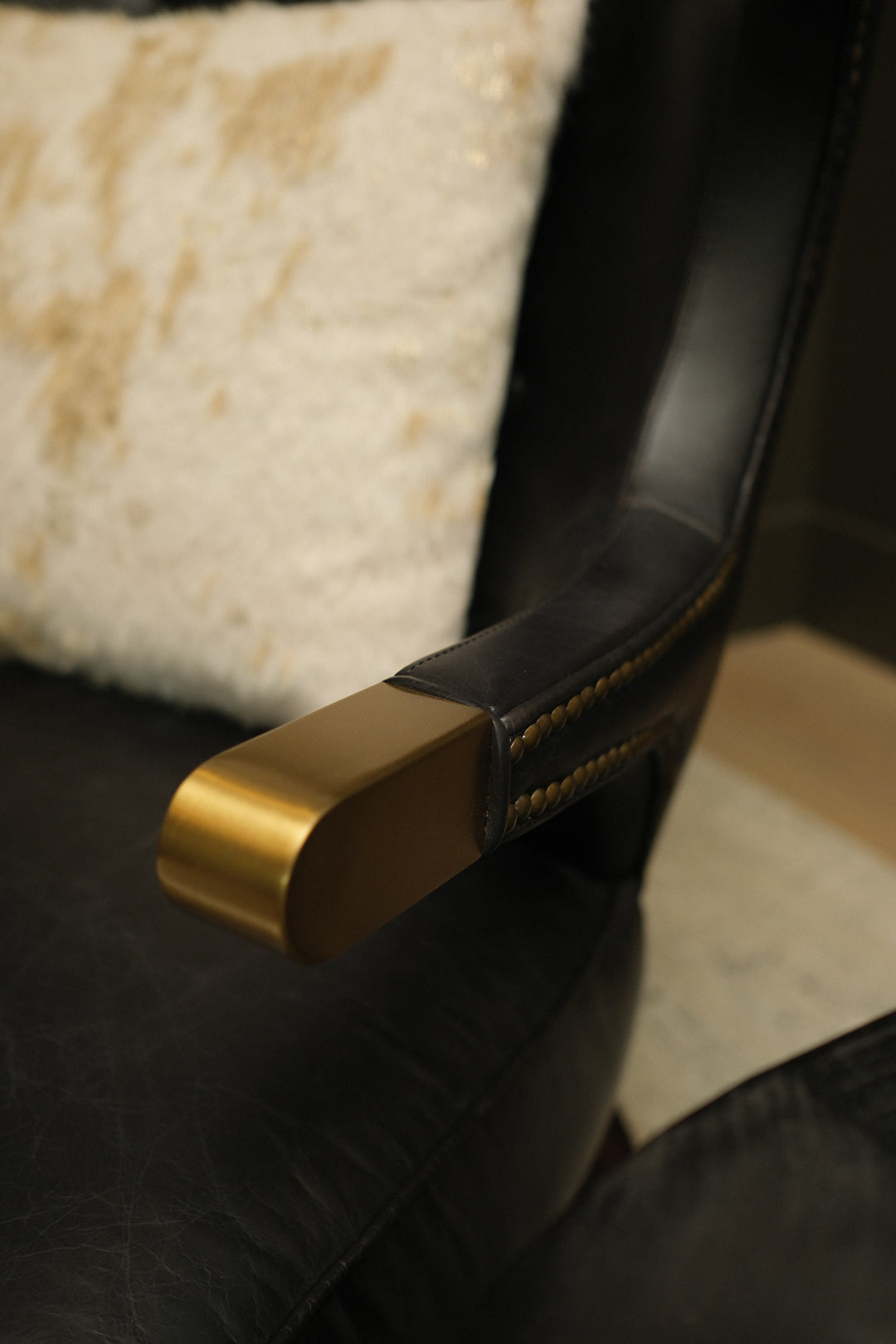BLACK LEATHER HERACLES CHAIR A
