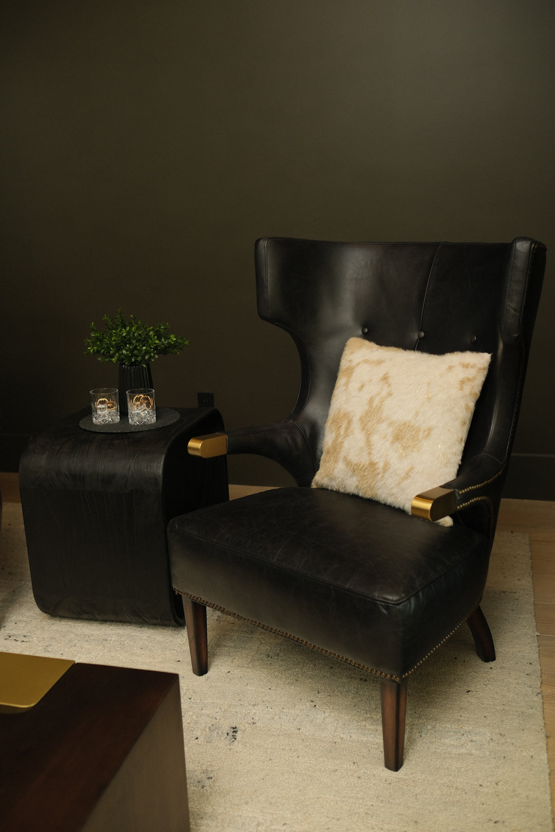 BLACK LEATHER HERACLES CHAIR B