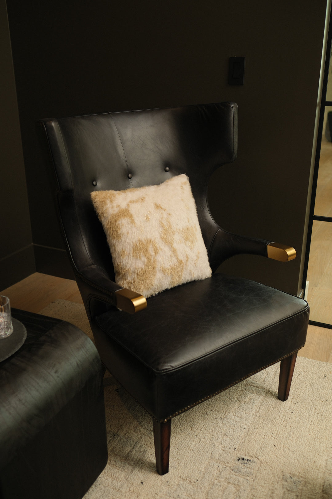 BLACK LEATHER HERACLES CHAIR B