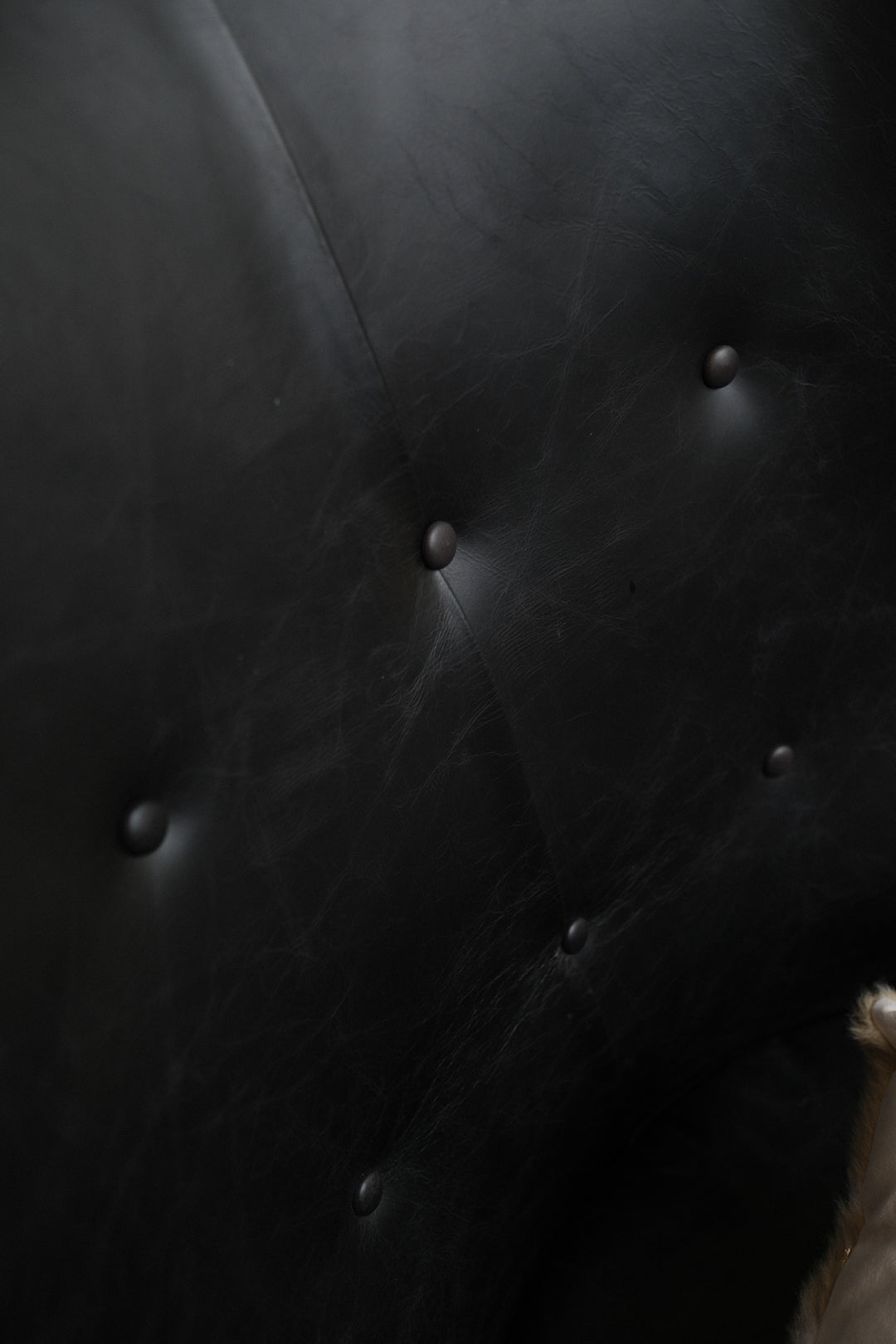 BLACK LEATHER HERACLES CHAIR B