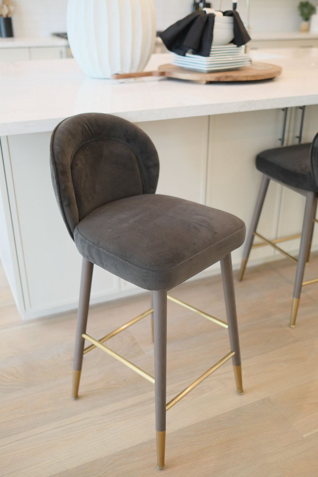 36.6"H CHARCOAL VELVET COUNTERSTOOL A