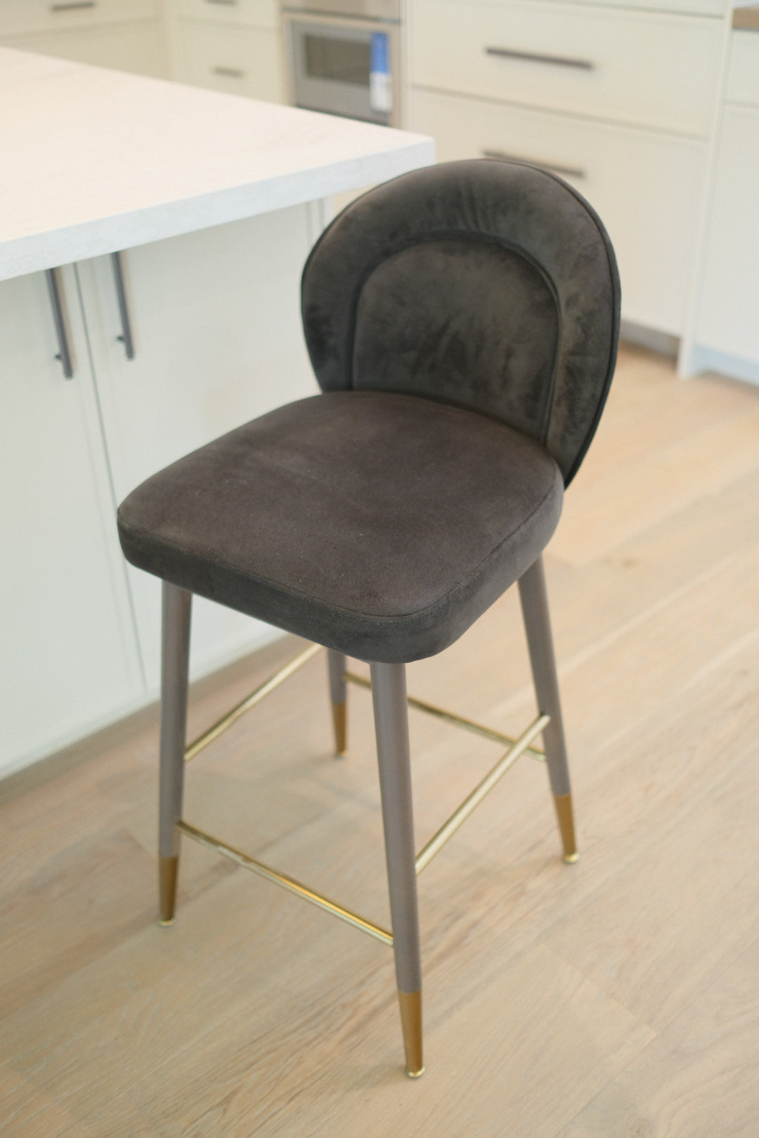 36.6"H CHARCOAL VELVET COUNTERSTOOL C